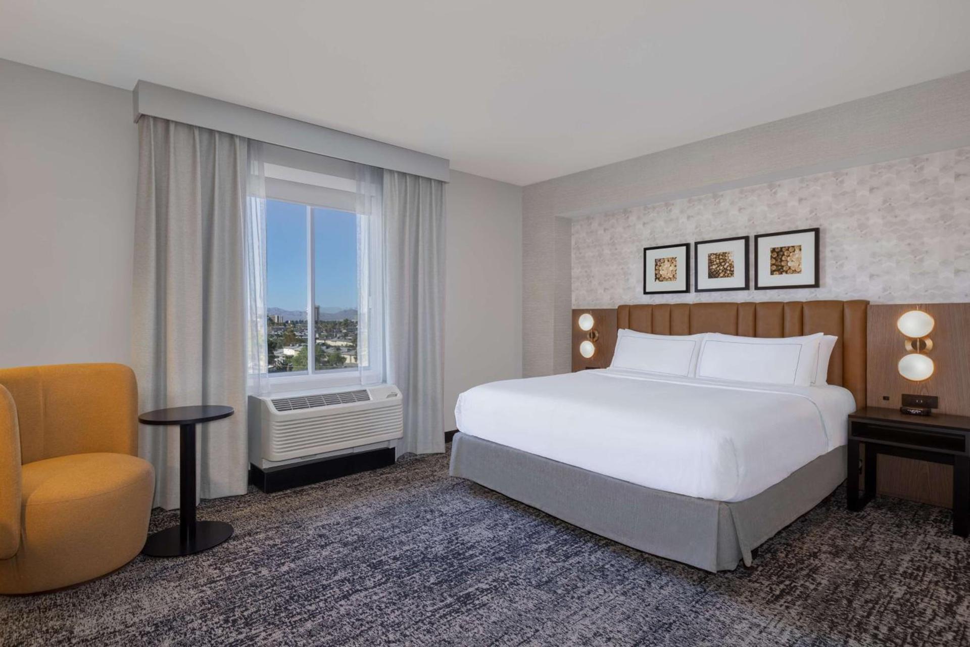 DoubleTree by Hilton Las Vegas East Flamingo photo 25