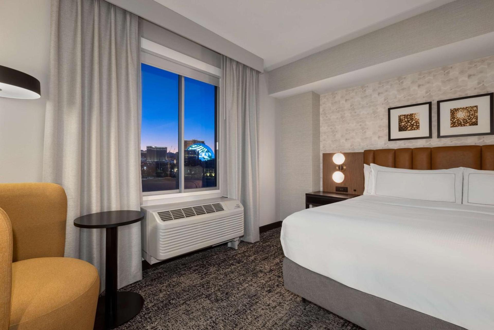 DoubleTree by Hilton Las Vegas East Flamingo photo 26