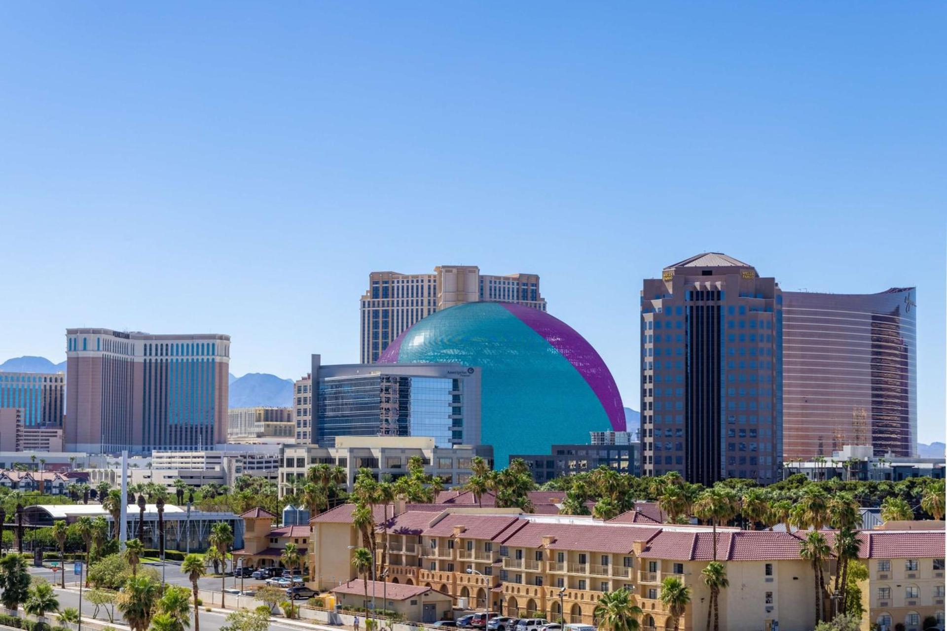 DoubleTree by Hilton Las Vegas East Flamingo photo 31