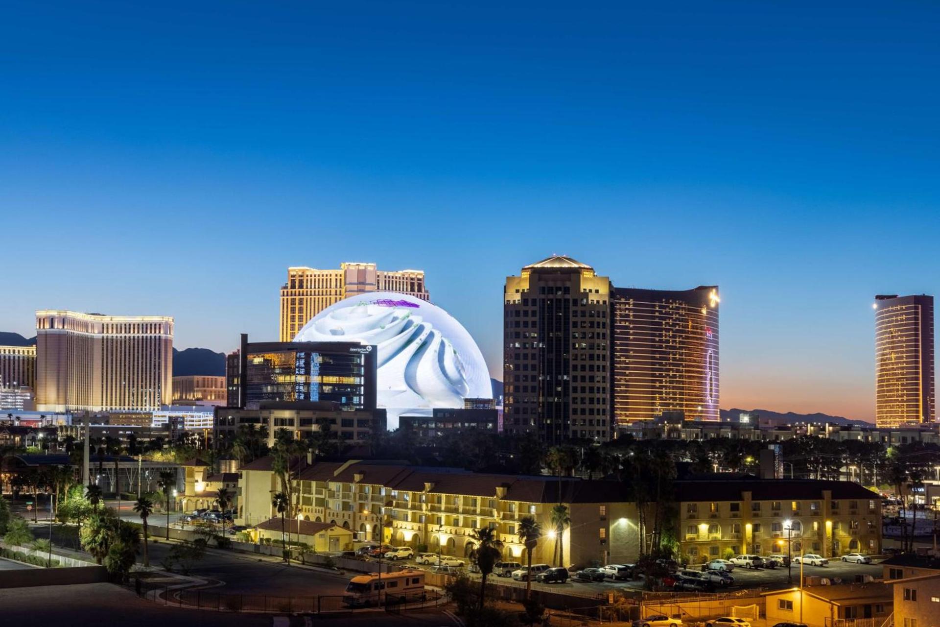 DoubleTree by Hilton Las Vegas East Flamingo photo 33