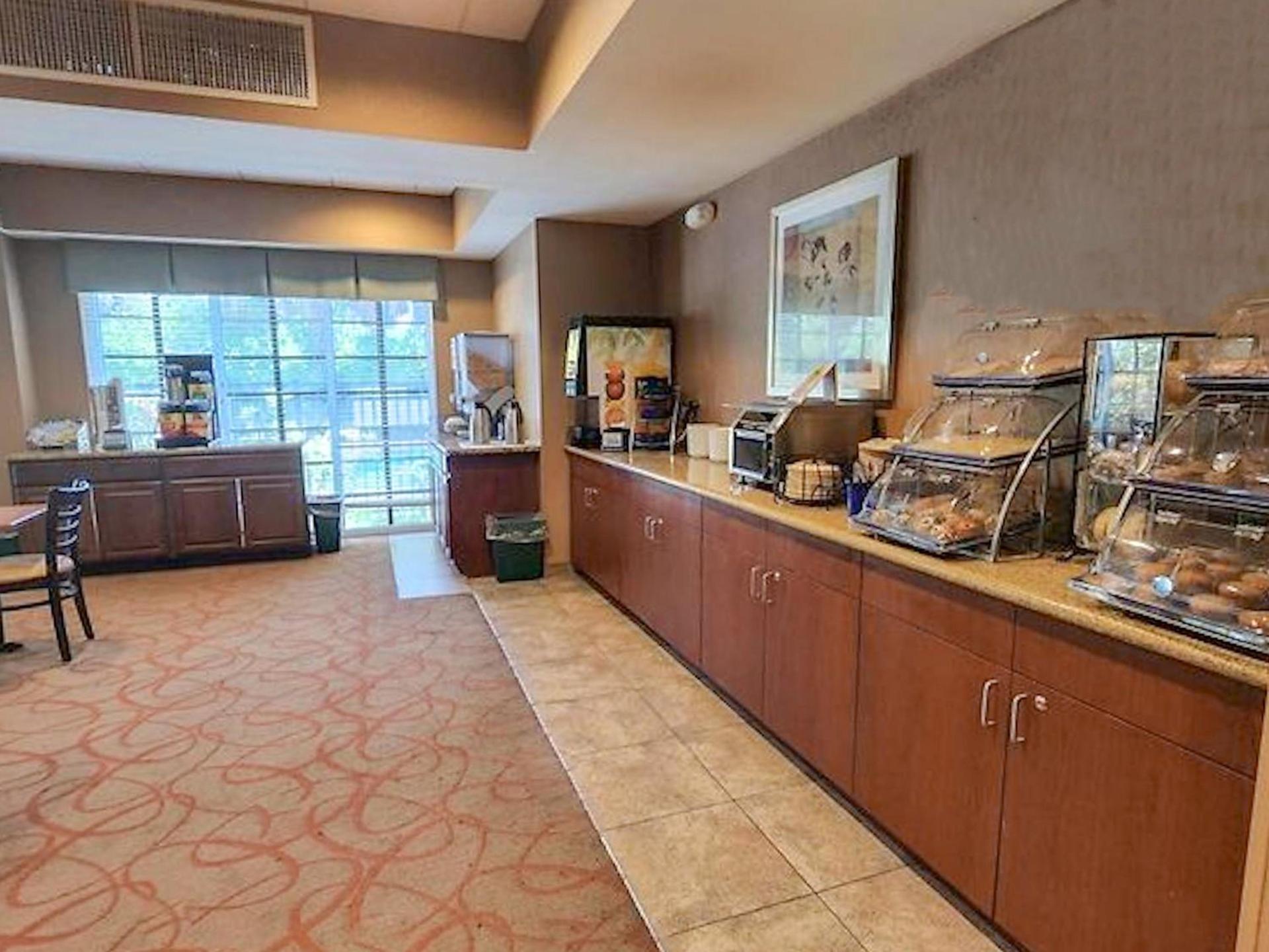 Holiday Inn Express & Suites Palm Coast - I-95 photo 34