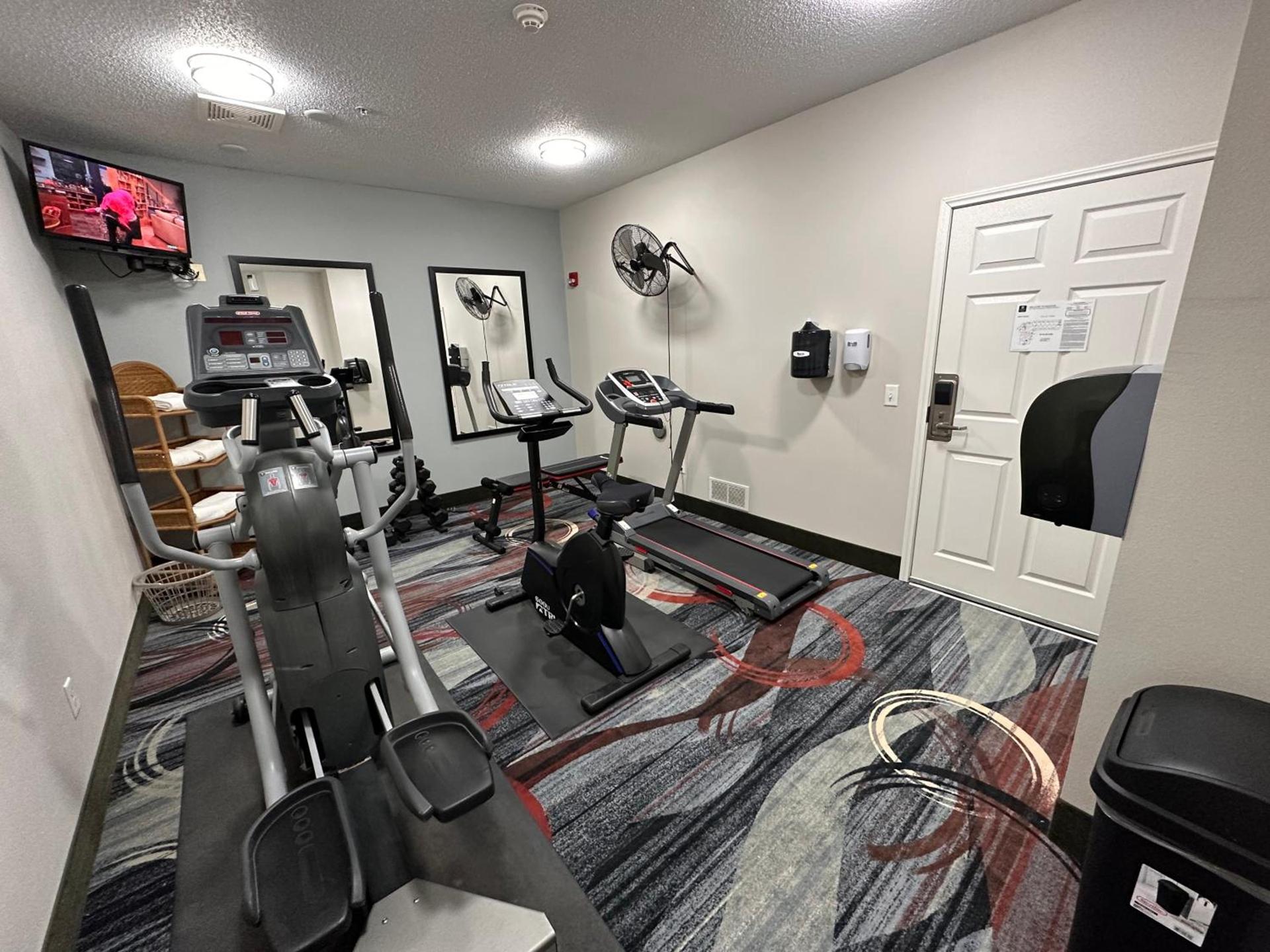 MainStay Suites Madison Airport photo 72