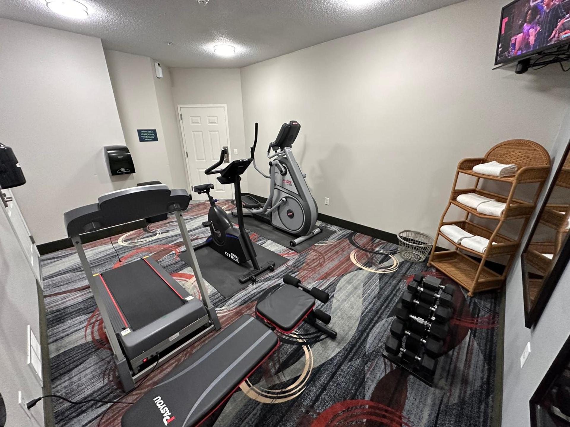 MainStay Suites Madison Airport photo 71