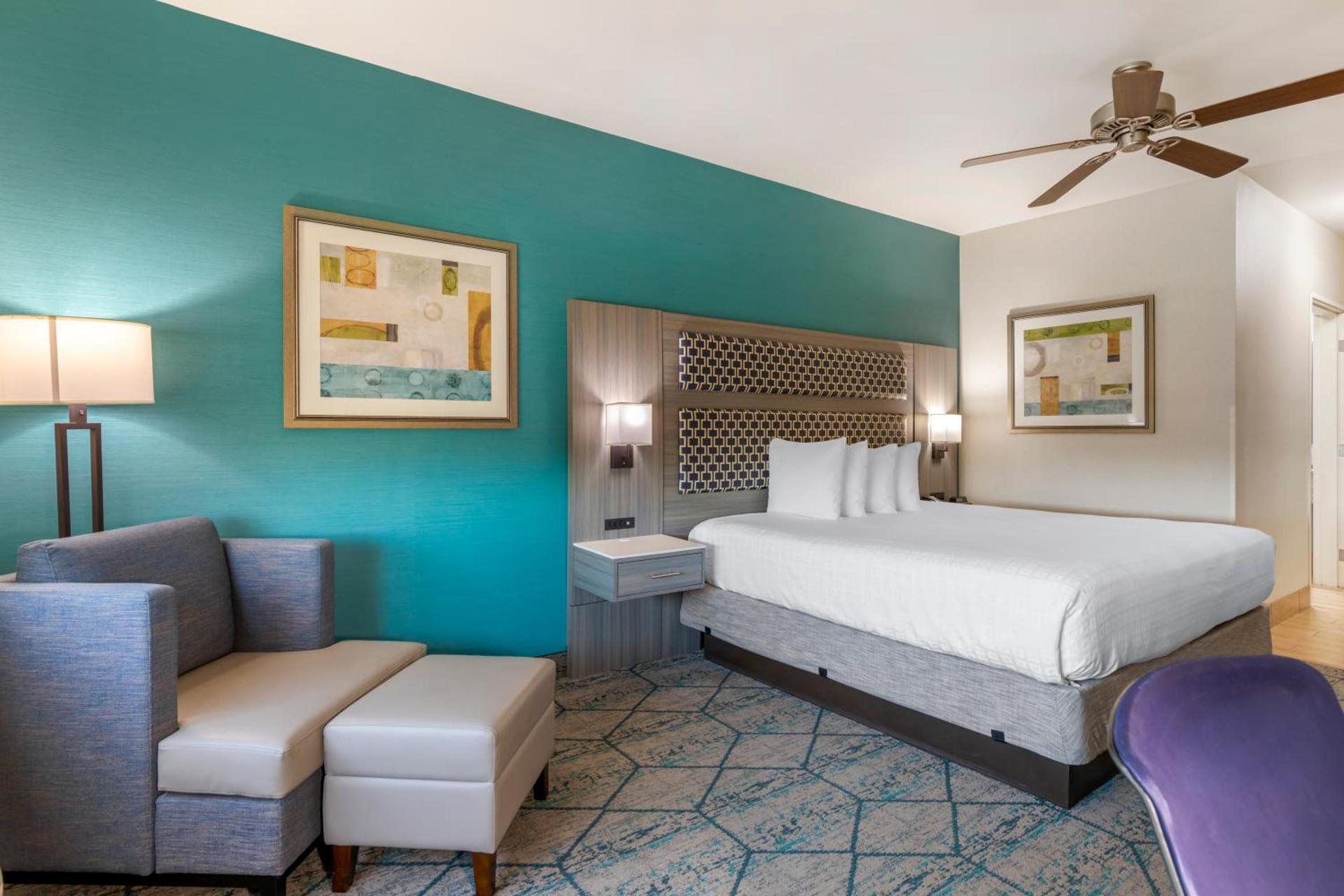 Best Western Plus Wasco Inn & Suites photo 47