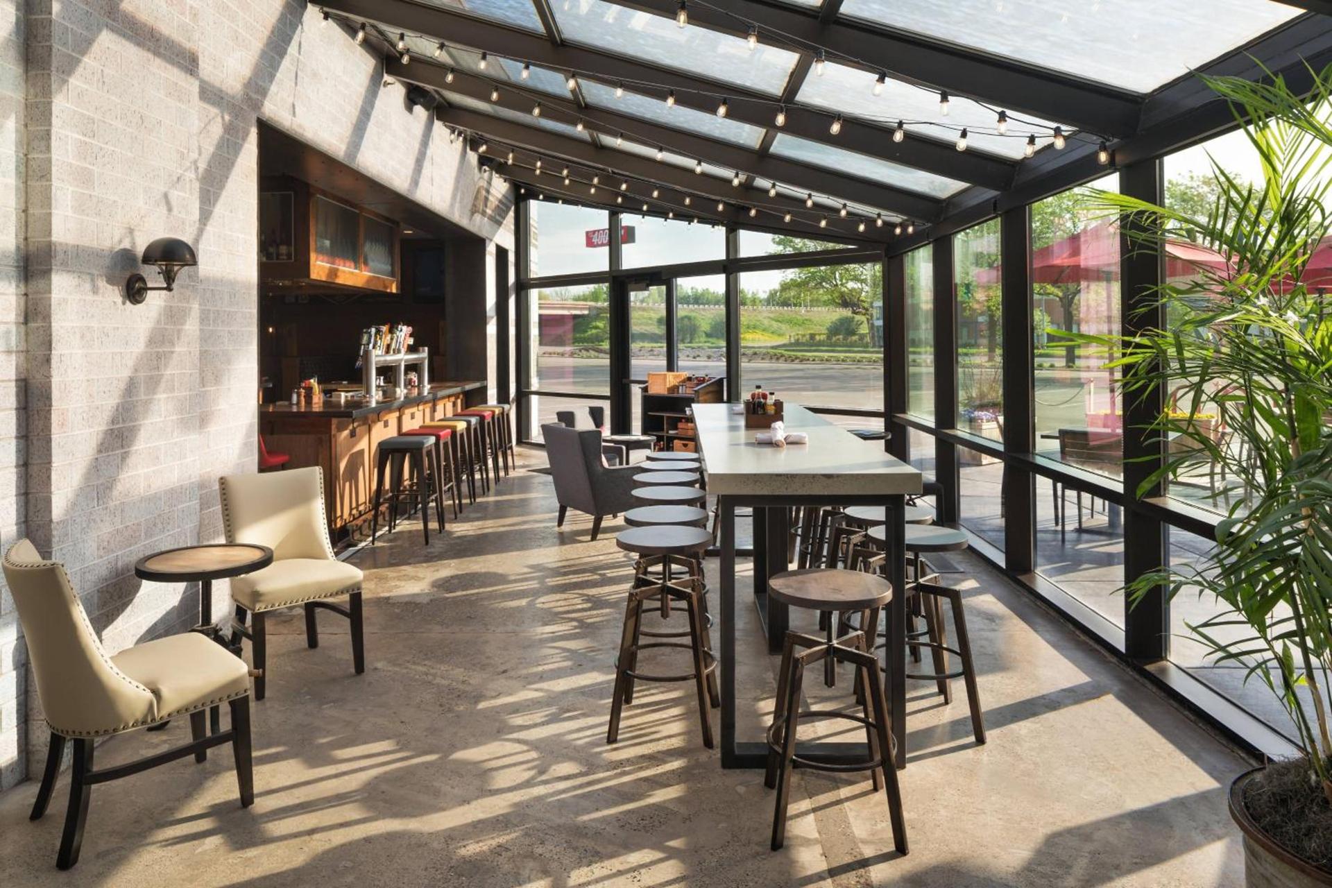 Delta Hotels by Marriott Minneapolis Northeast photo 27