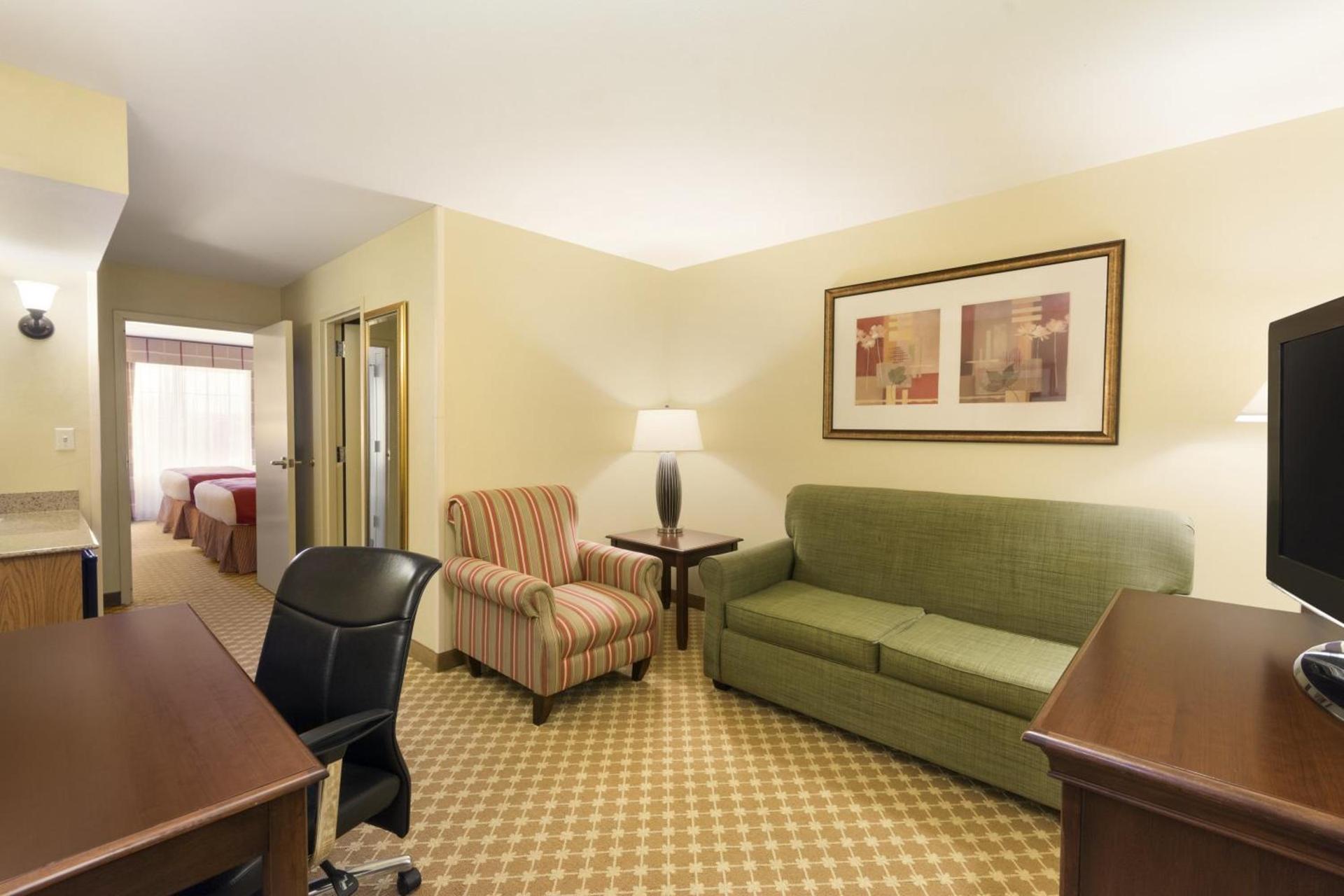 Country Inn & Suites by Radisson, Covington, LA photo 43