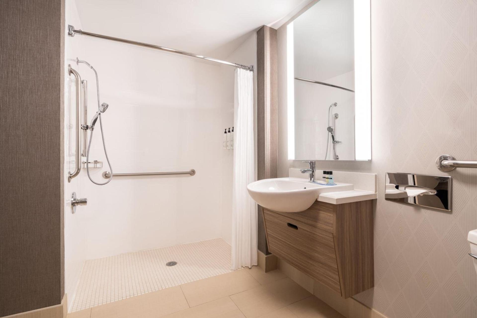 SpringHill Suites West Mifflin photo 12