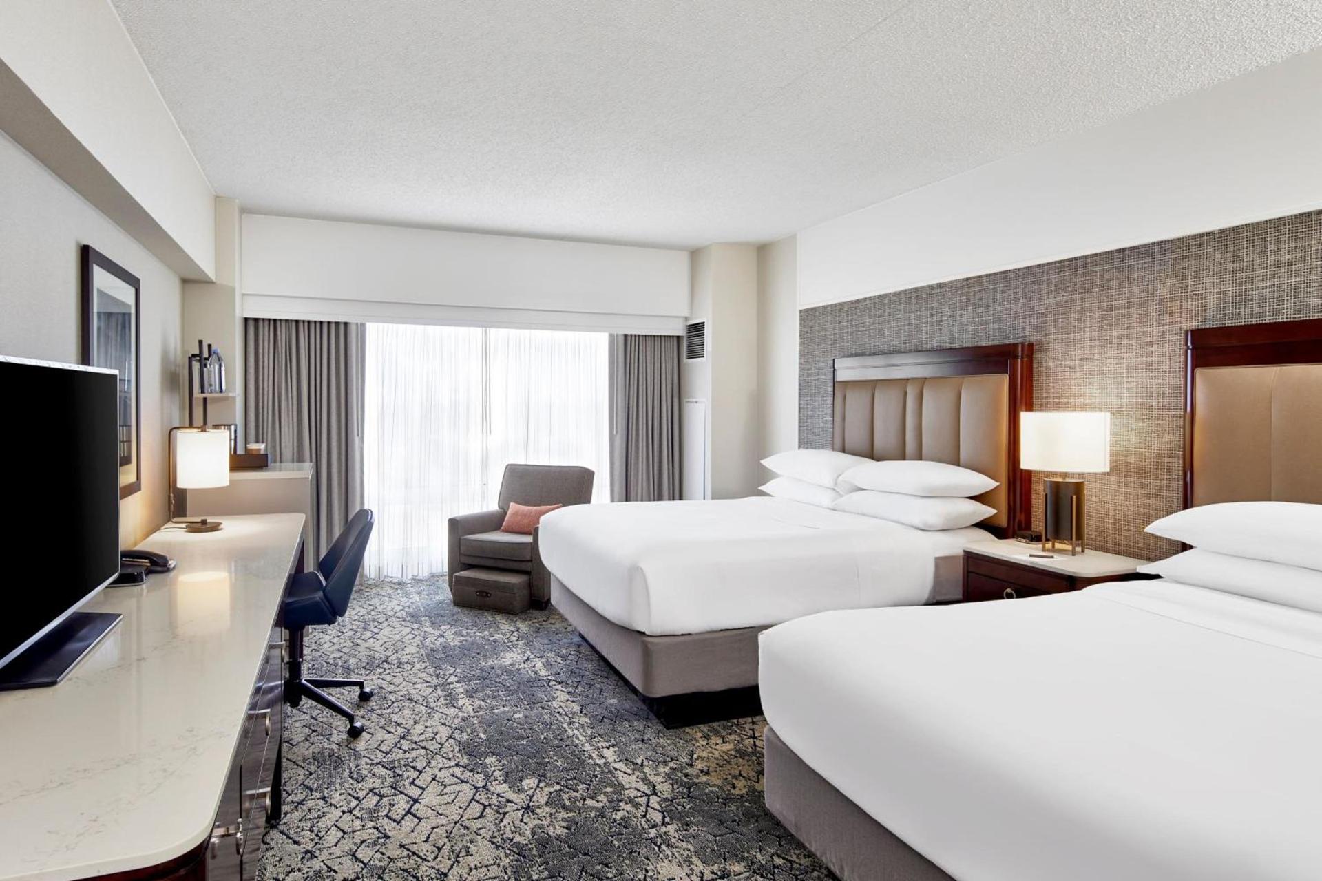 Sheraton Indianapolis Hotel at Keystone Crossing photo 10