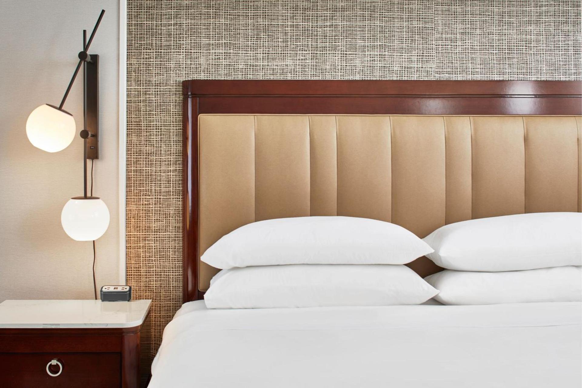 Sheraton Indianapolis Hotel at Keystone Crossing photo 11