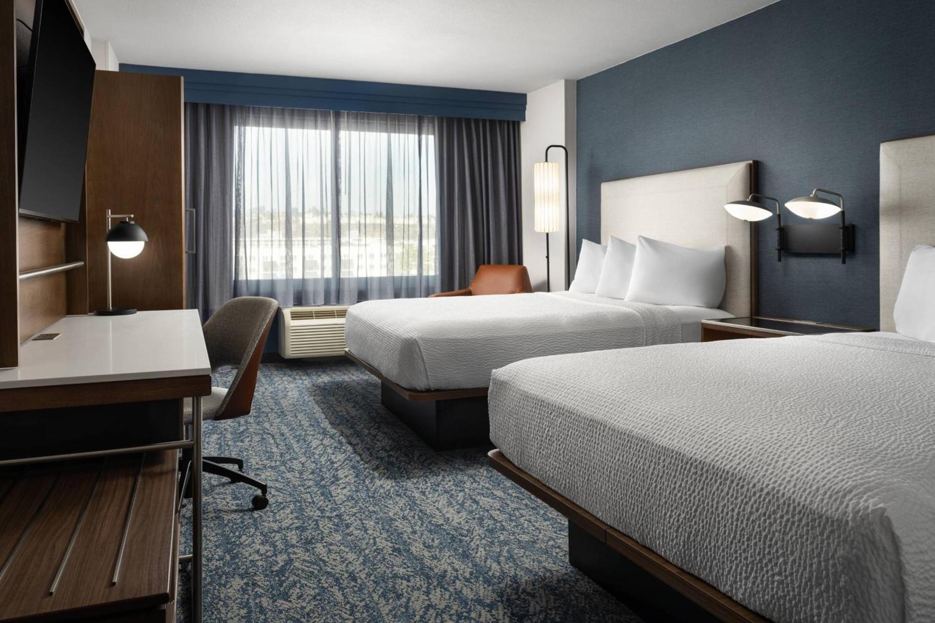 Courtyard by Marriott San Diego Mission Valley/Hotel Circle photo 3