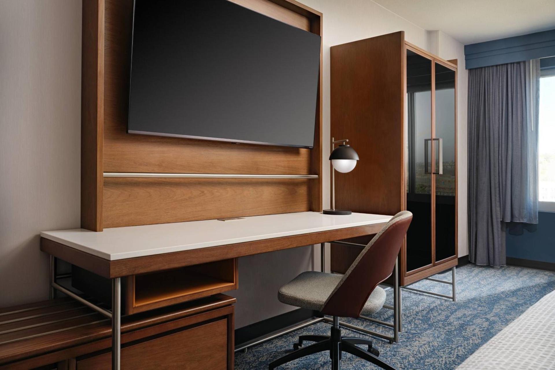 Courtyard by Marriott San Diego Mission Valley/Hotel Circle photo 11
