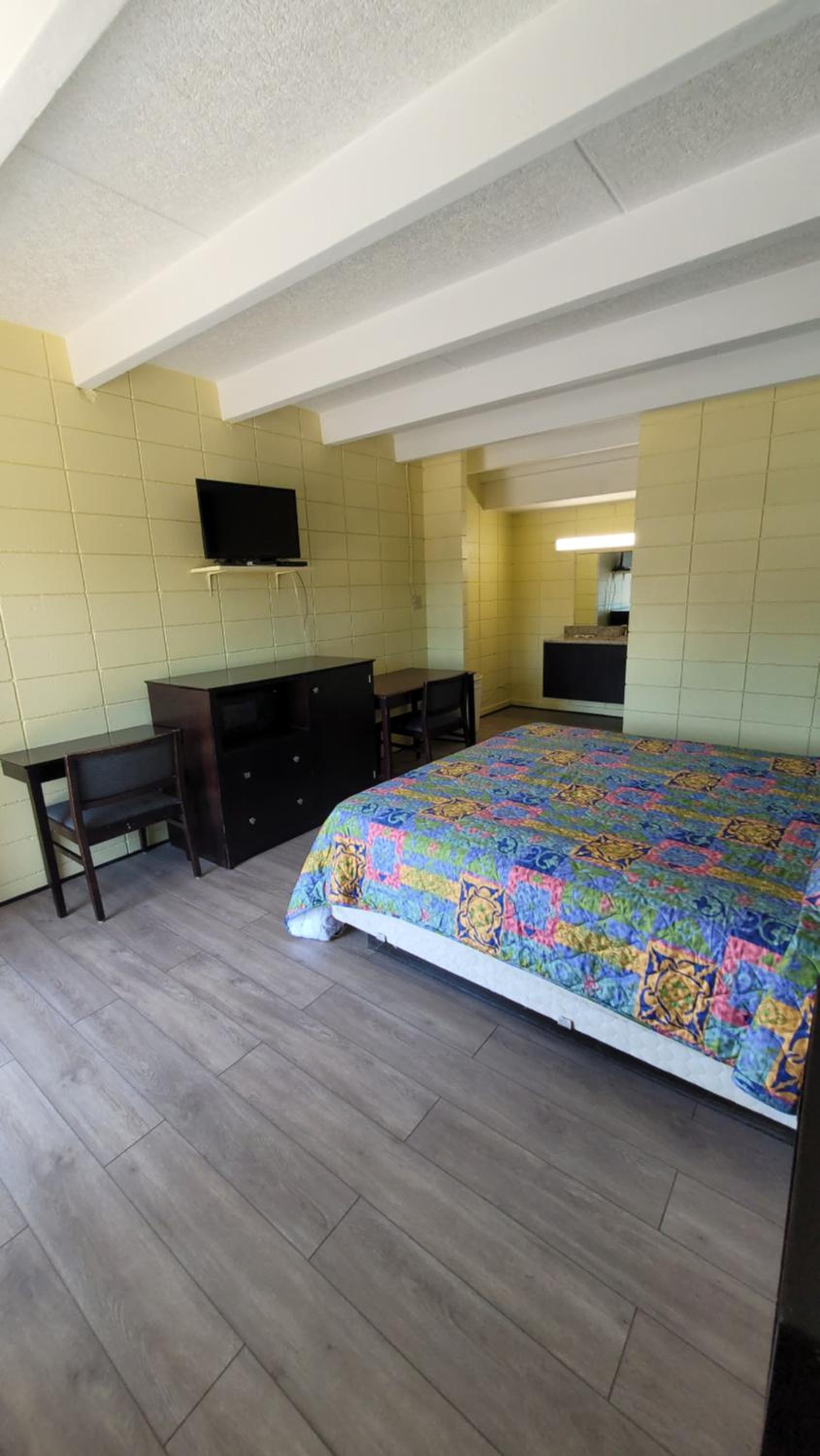Relax Inn photo 5