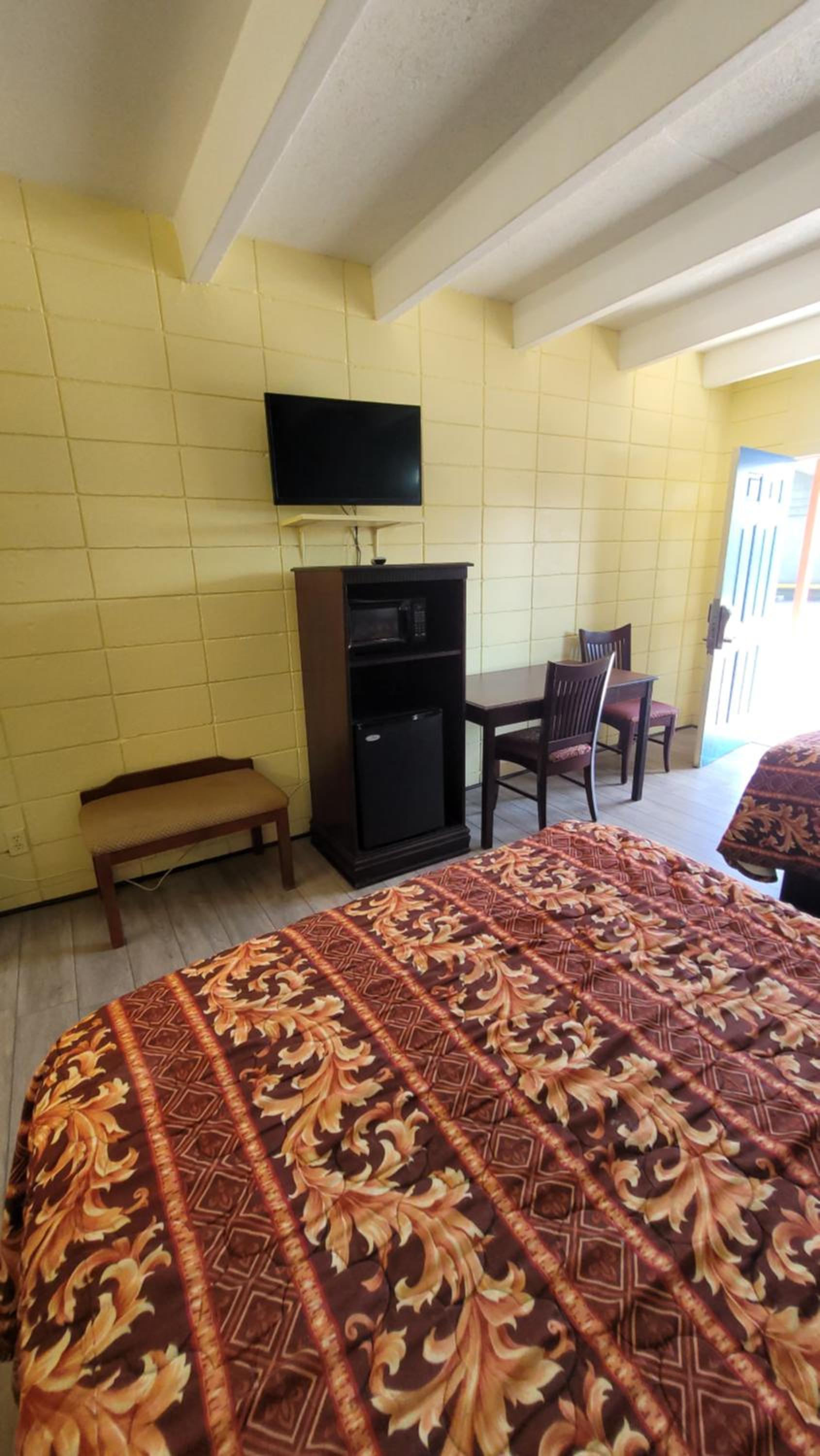 Relax Inn photo 11