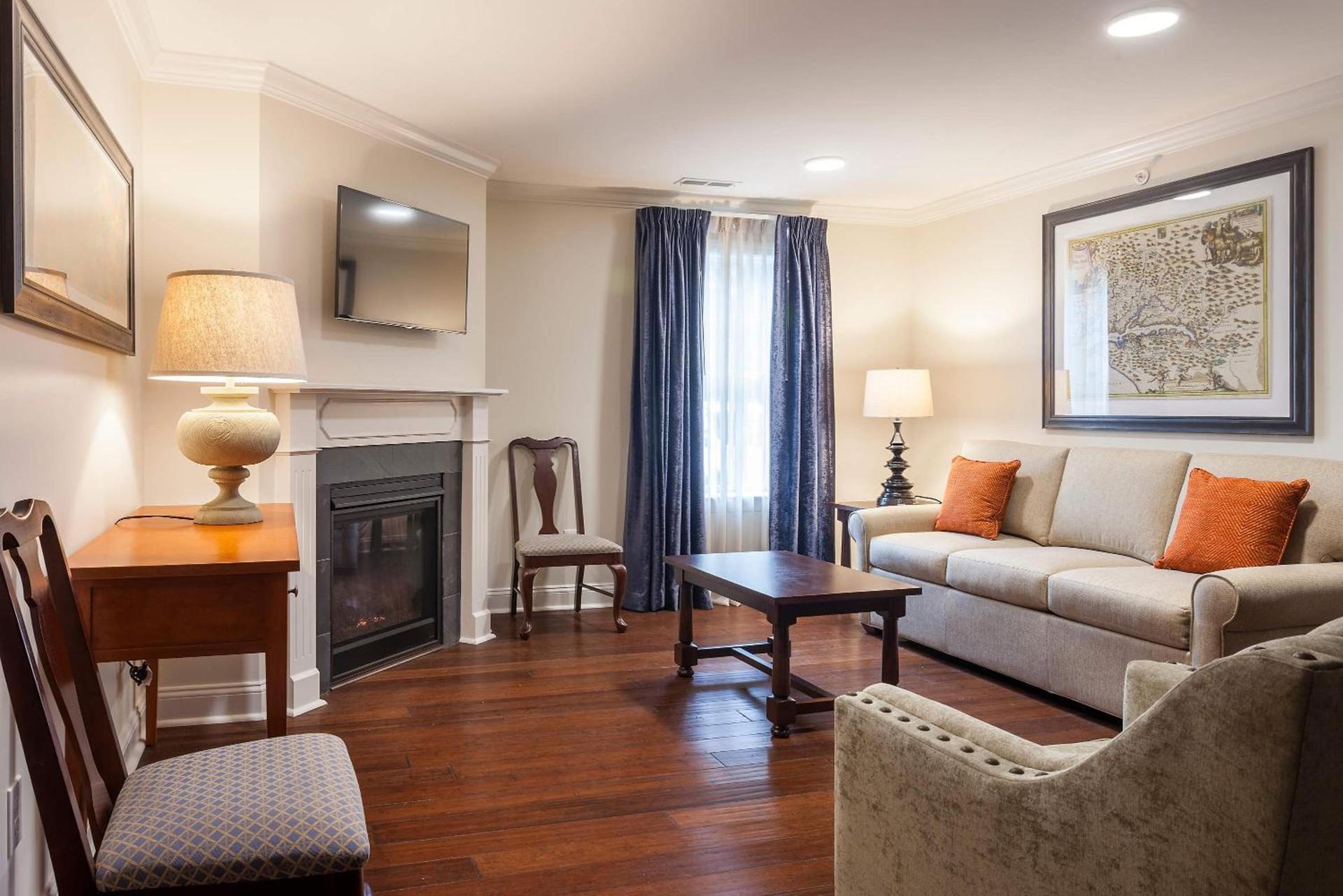 Bluegreen Vacations Patrick Henry Square, an Ascend Collection Resort photo 30