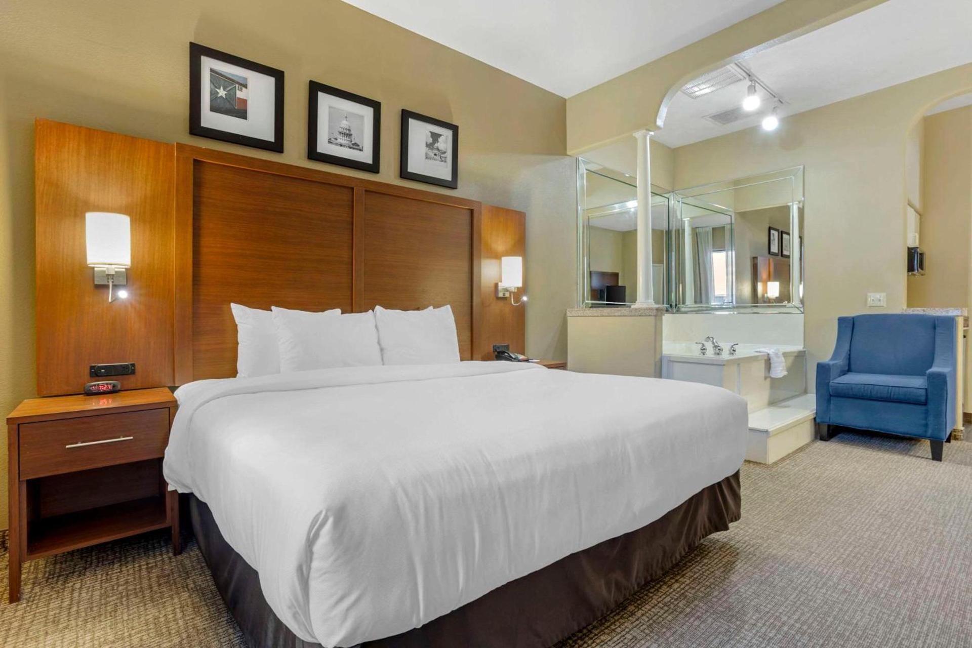 Comfort Suites Houston NW - Vintage Park photo 12