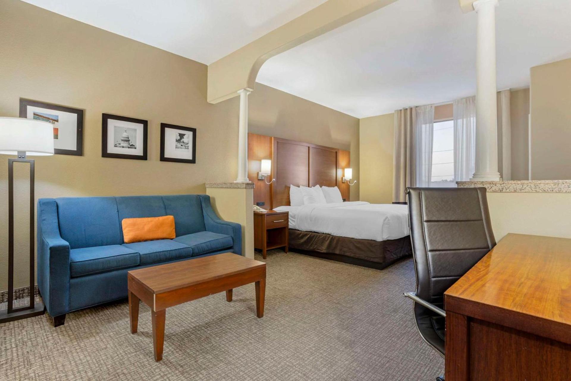 Comfort Suites Houston NW - Vintage Park photo 18