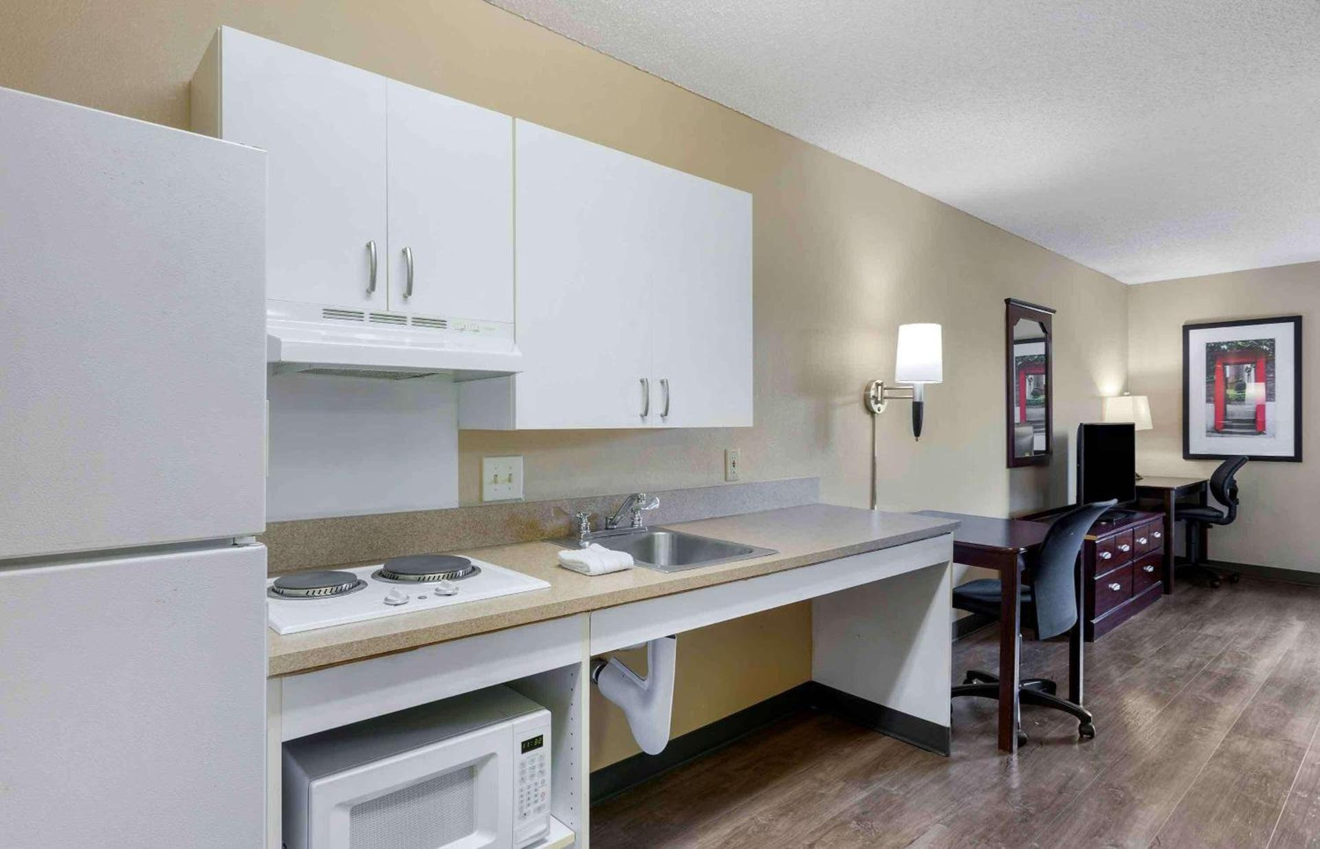 Extended Stay America Suites - Santa Barbara - Calle Real photo 17