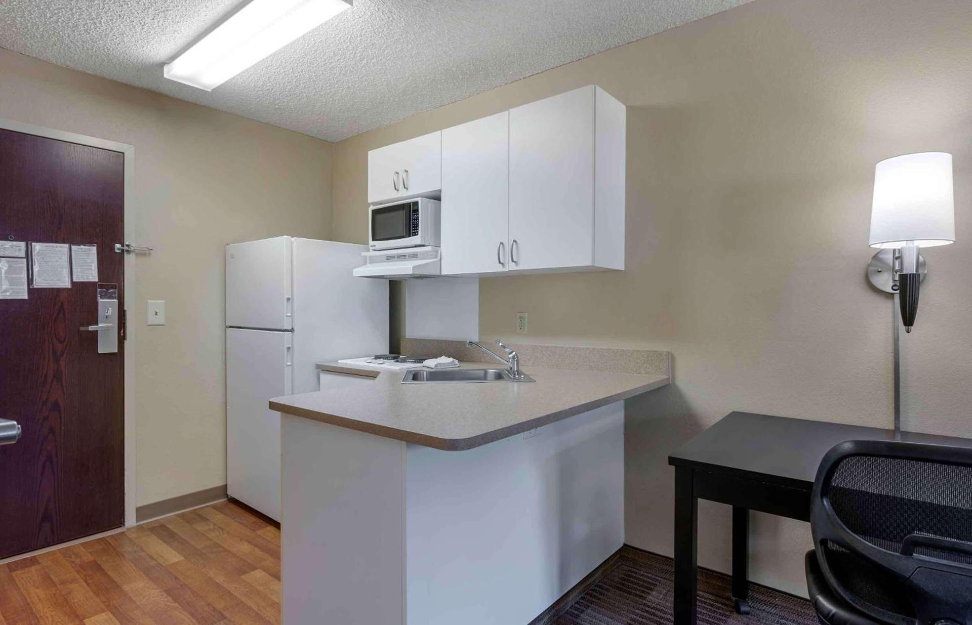 Extended Stay America Suites - Santa Barbara - Calle Real photo 21