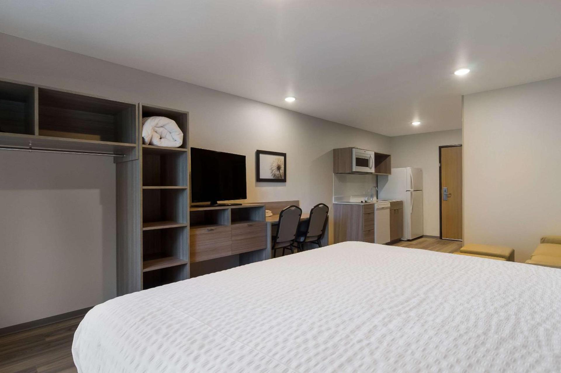 WoodSpring Suites Olympia - Lacey photo 11