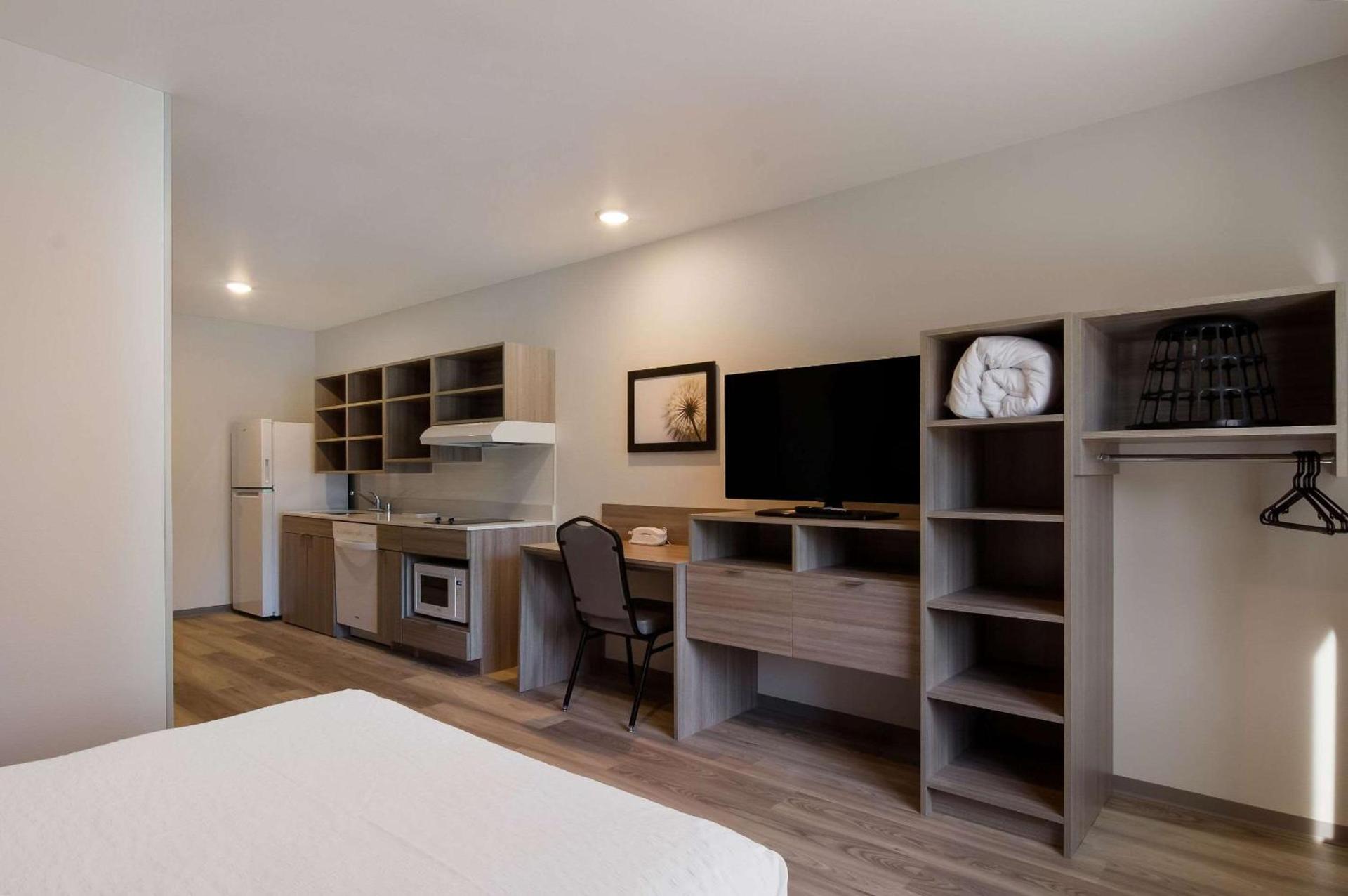 WoodSpring Suites Olympia - Lacey photo 19