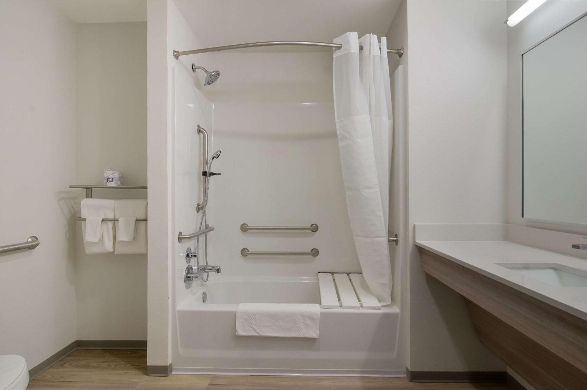 WoodSpring Suites Olympia - Lacey photo 26