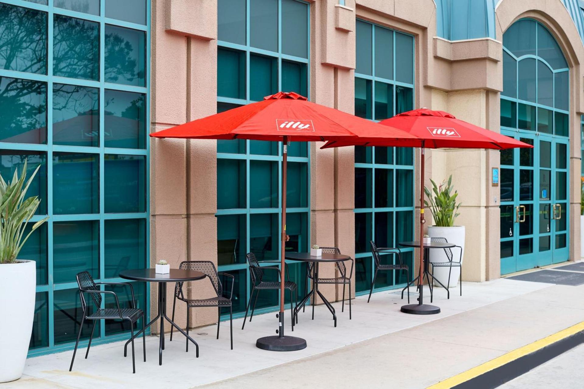 Renaissance Los Angeles Airport Hotel photo 9