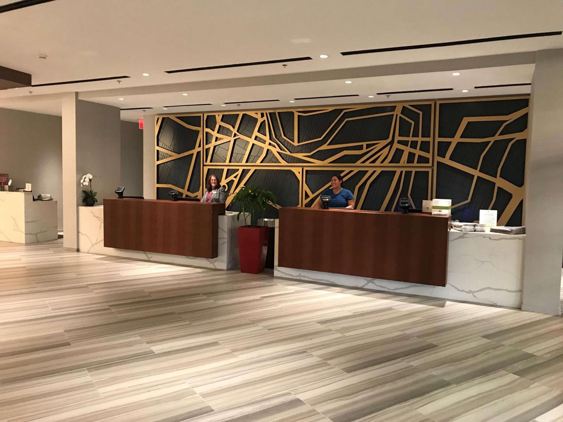 DoubleTree by Hilton Hotel Newark Airport photo 11