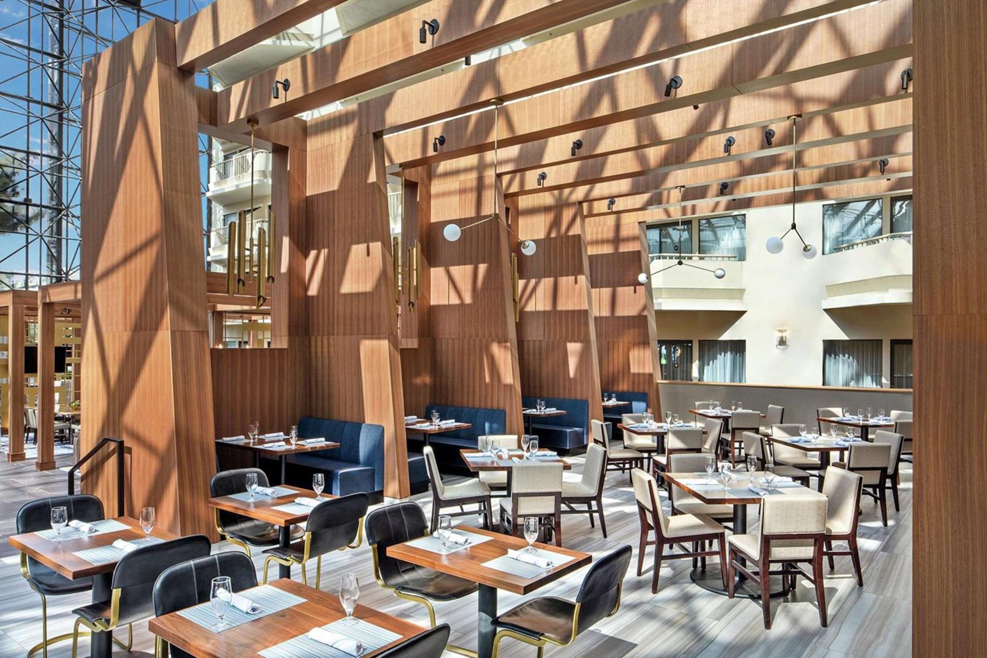 DoubleTree by Hilton Hotel Newark Airport photo 25