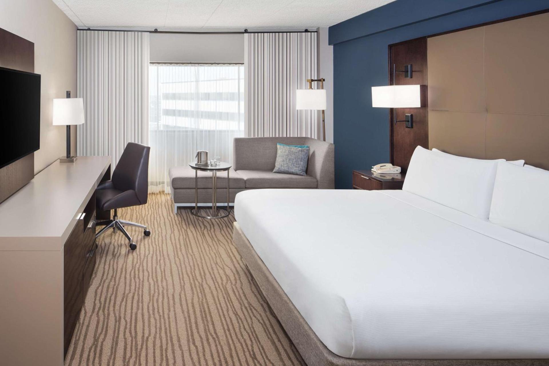 DoubleTree by Hilton Hotel Newark Airport photo 29