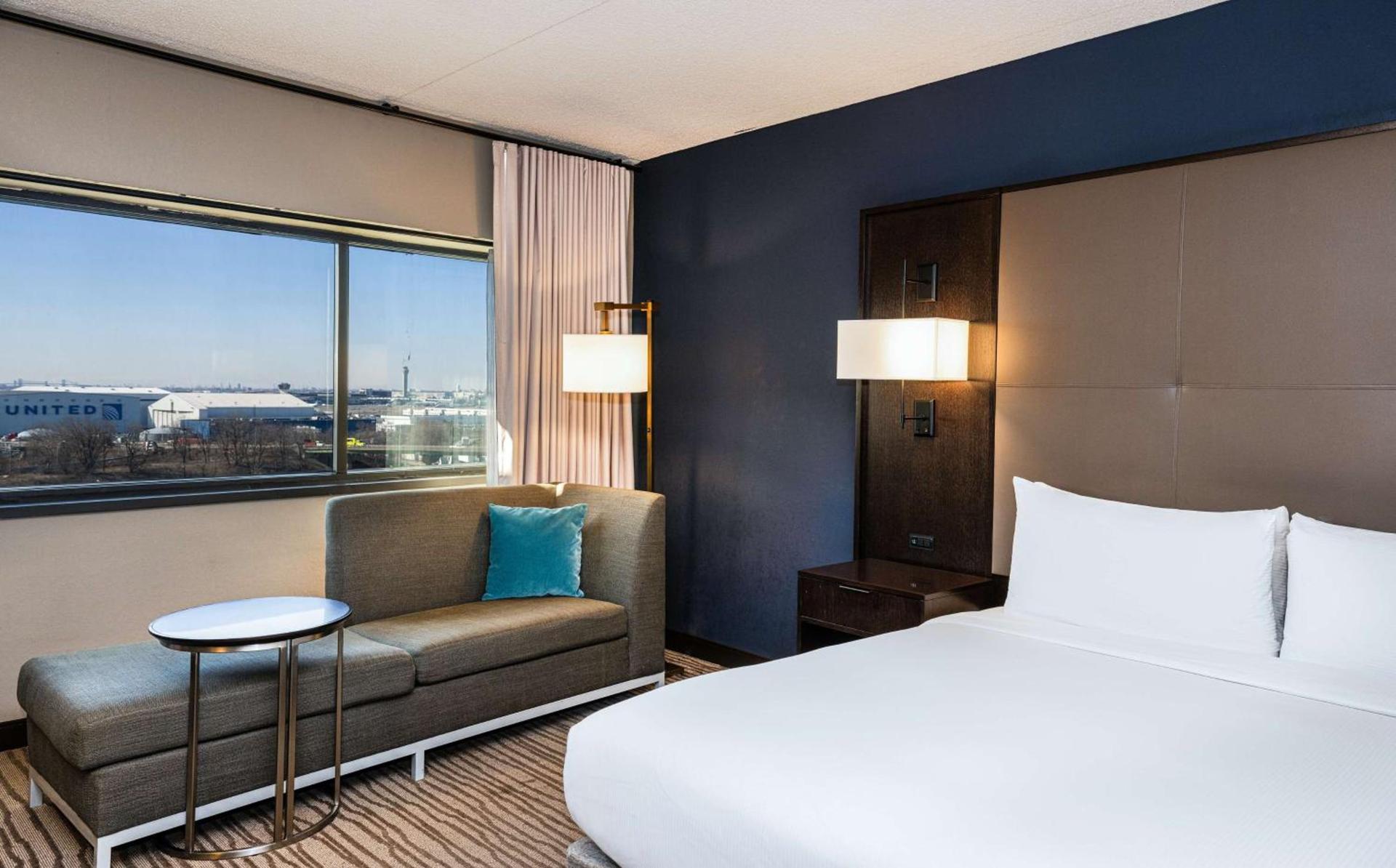 DoubleTree by Hilton Hotel Newark Airport photo 36
