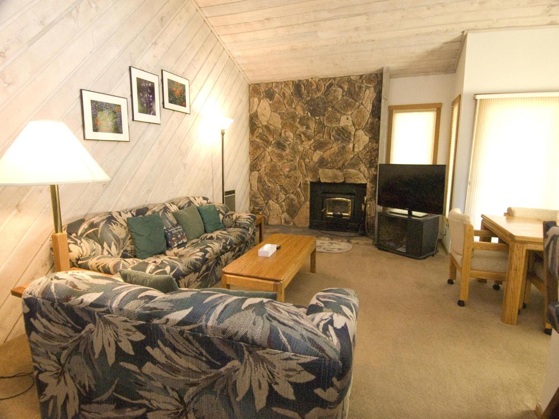 Snowcreek Resort Vacation Rentals photo 41