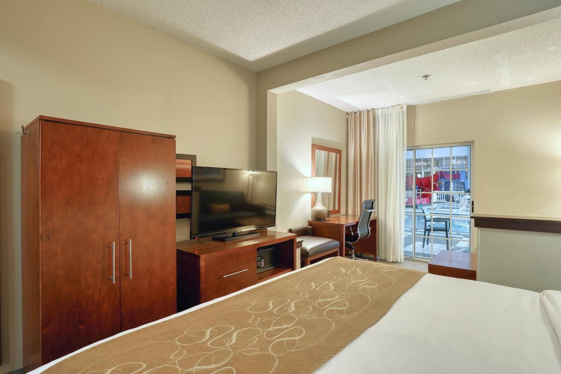 Comfort Suites Appleton Airport photo 89