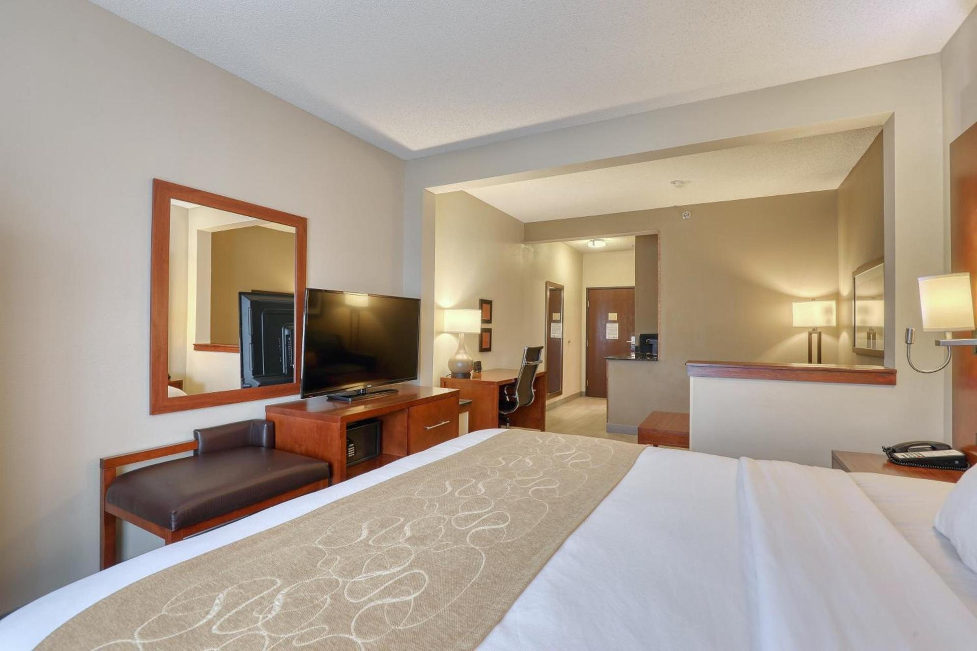 Comfort Suites Appleton Airport photo 95