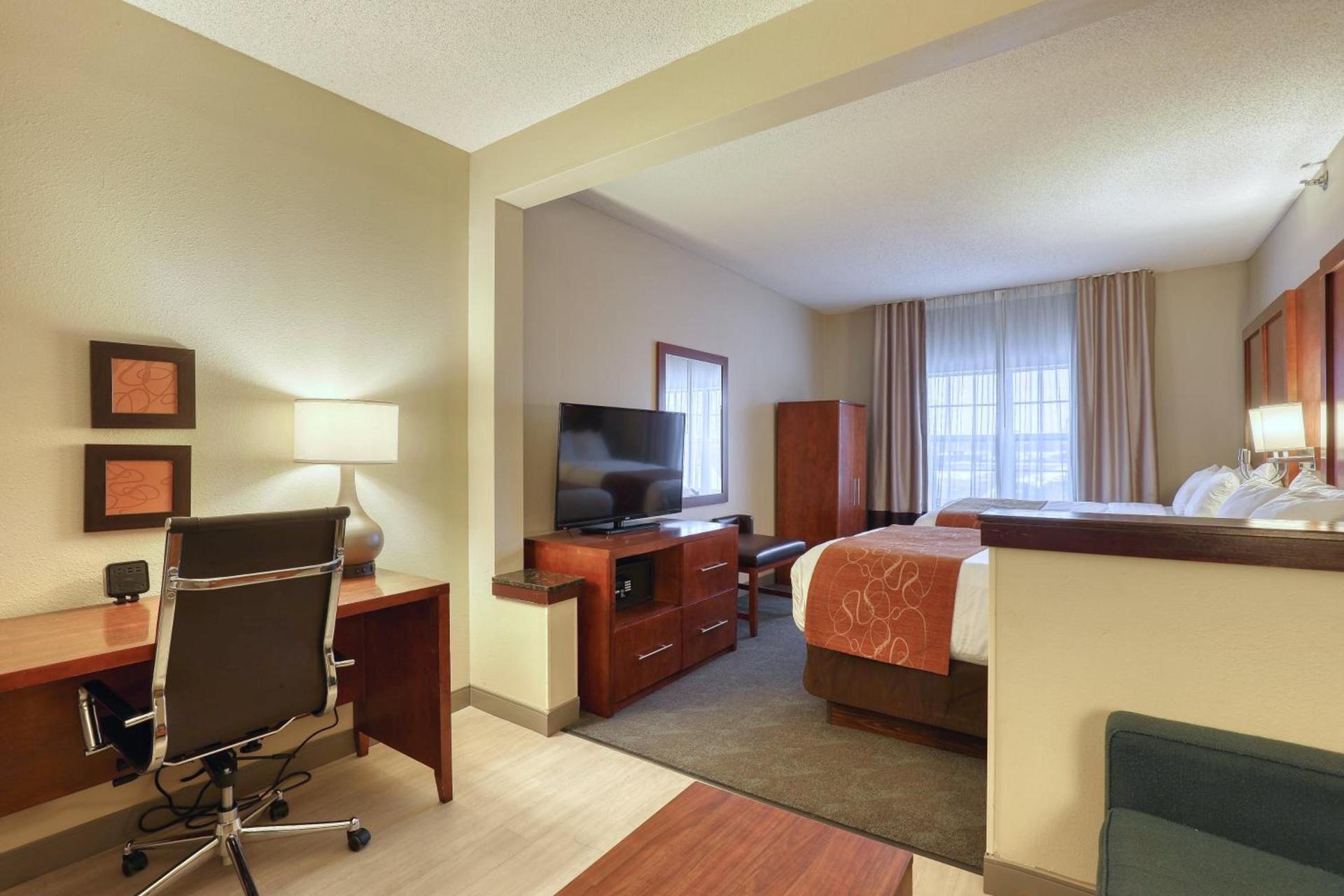 Comfort Suites Appleton Airport photo 97