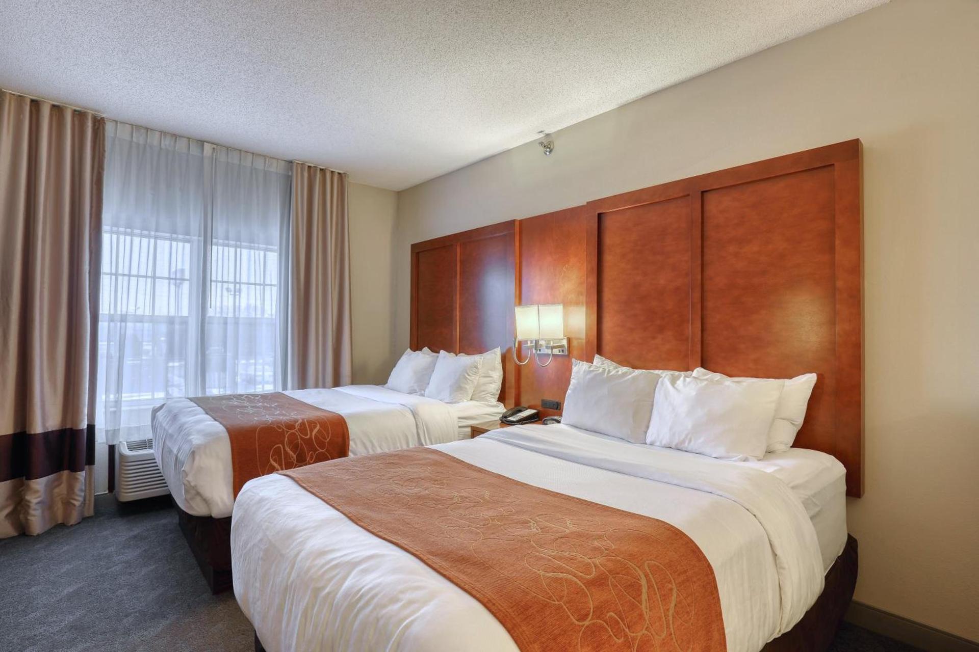 Comfort Suites Appleton Airport photo 98