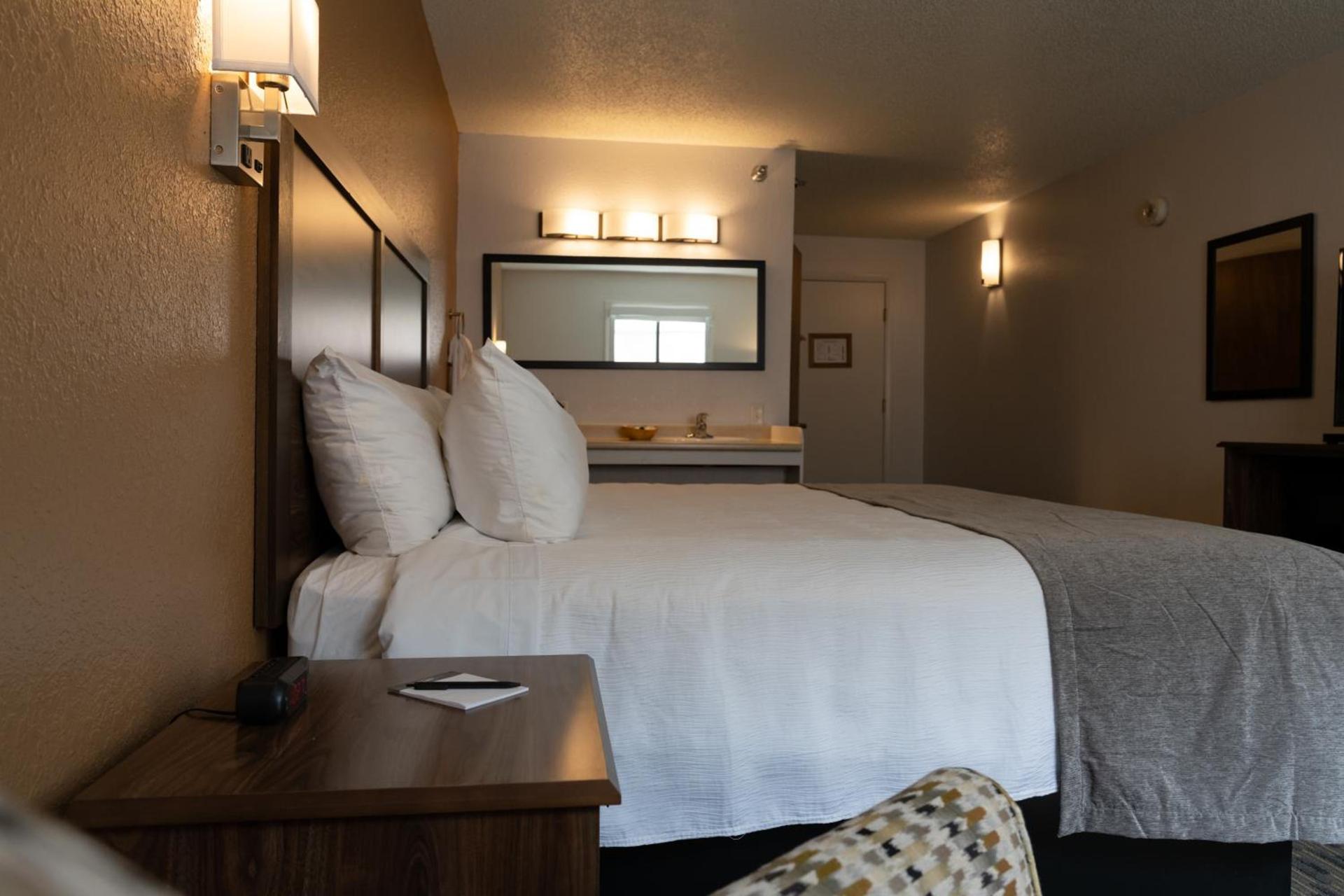 Riviera Motor Lodge photo 29