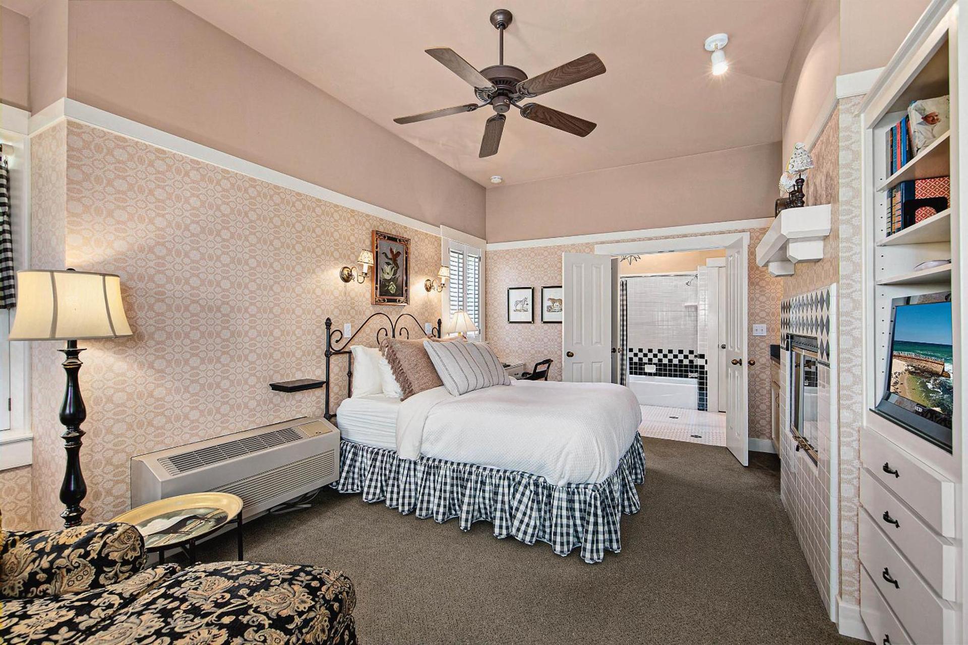 Orchard Hill photo 22