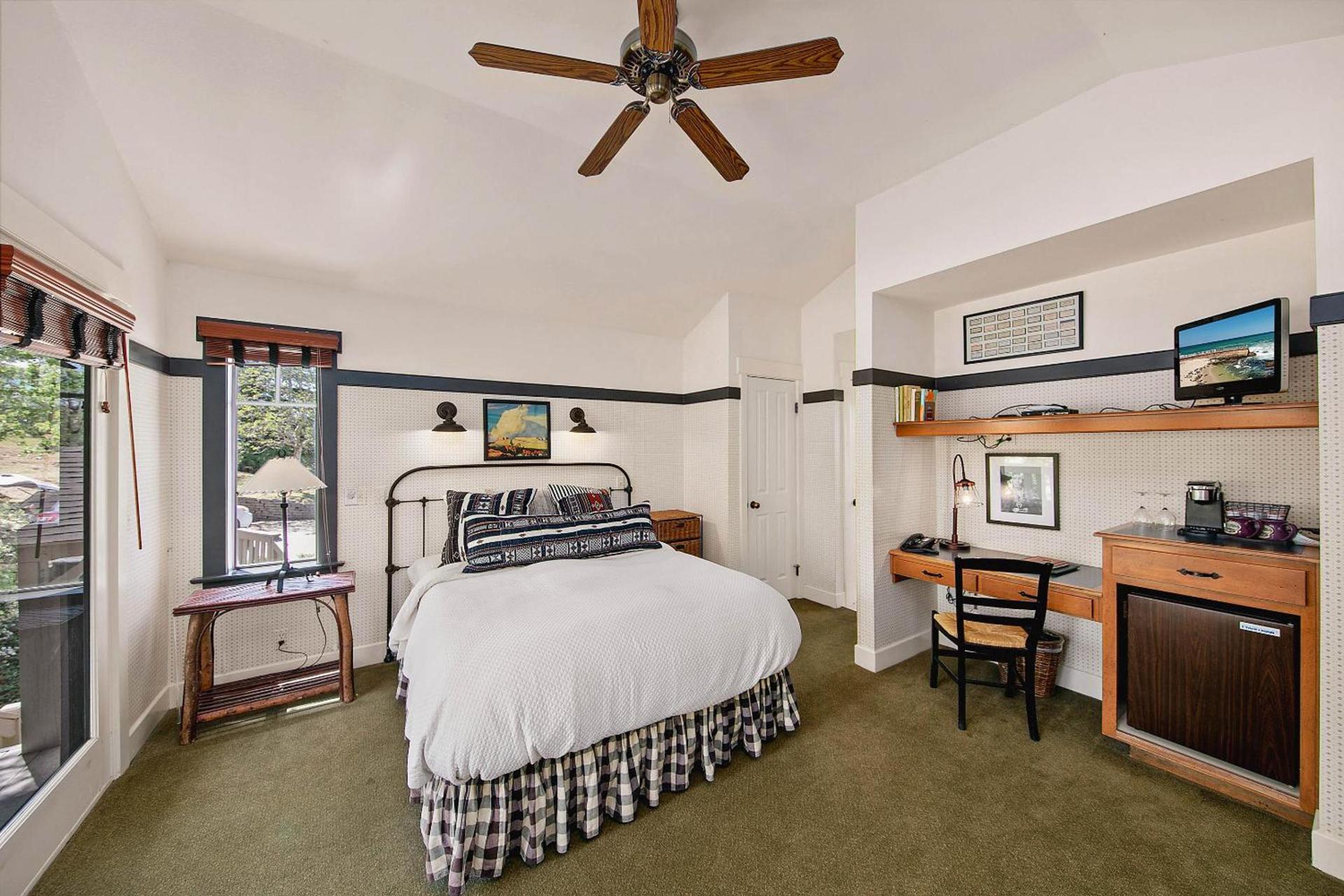 Orchard Hill photo 10