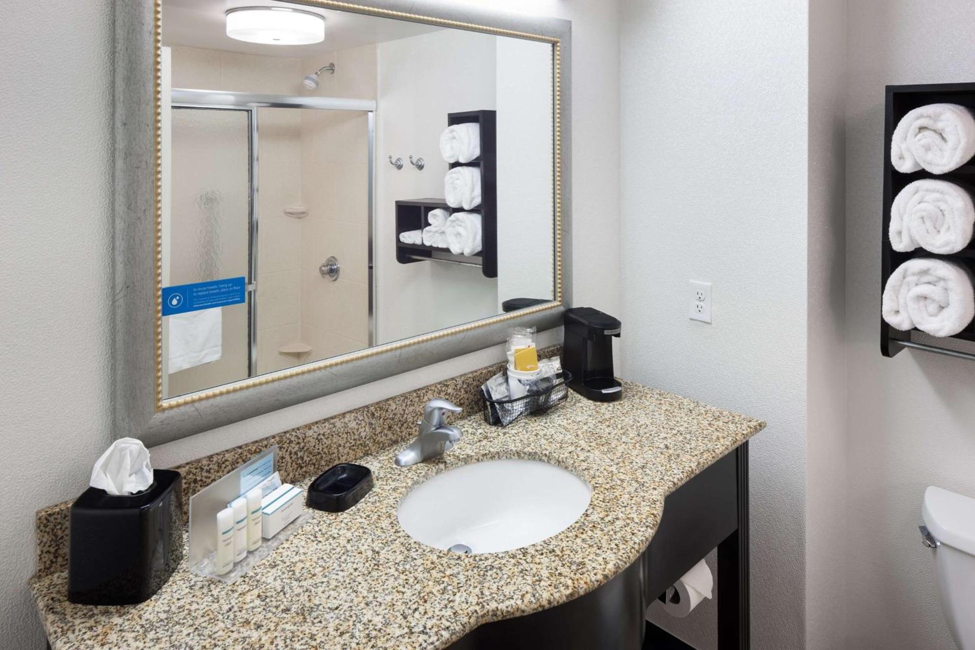 Hampton Inn & Suites Gainesville Downtown photo 17