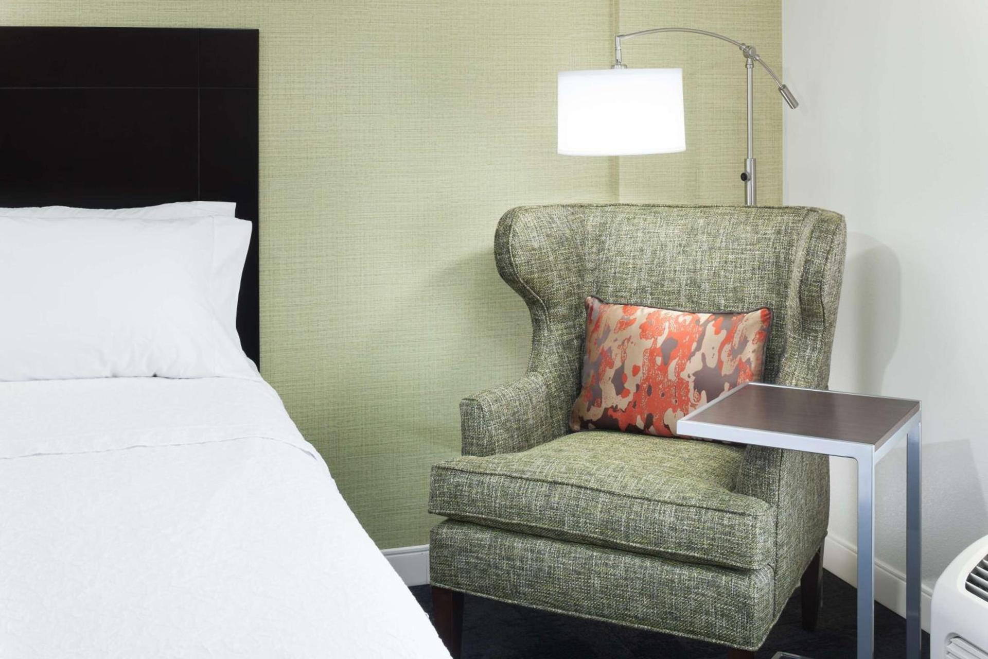 Hampton Inn & Suites Gainesville Downtown photo 19