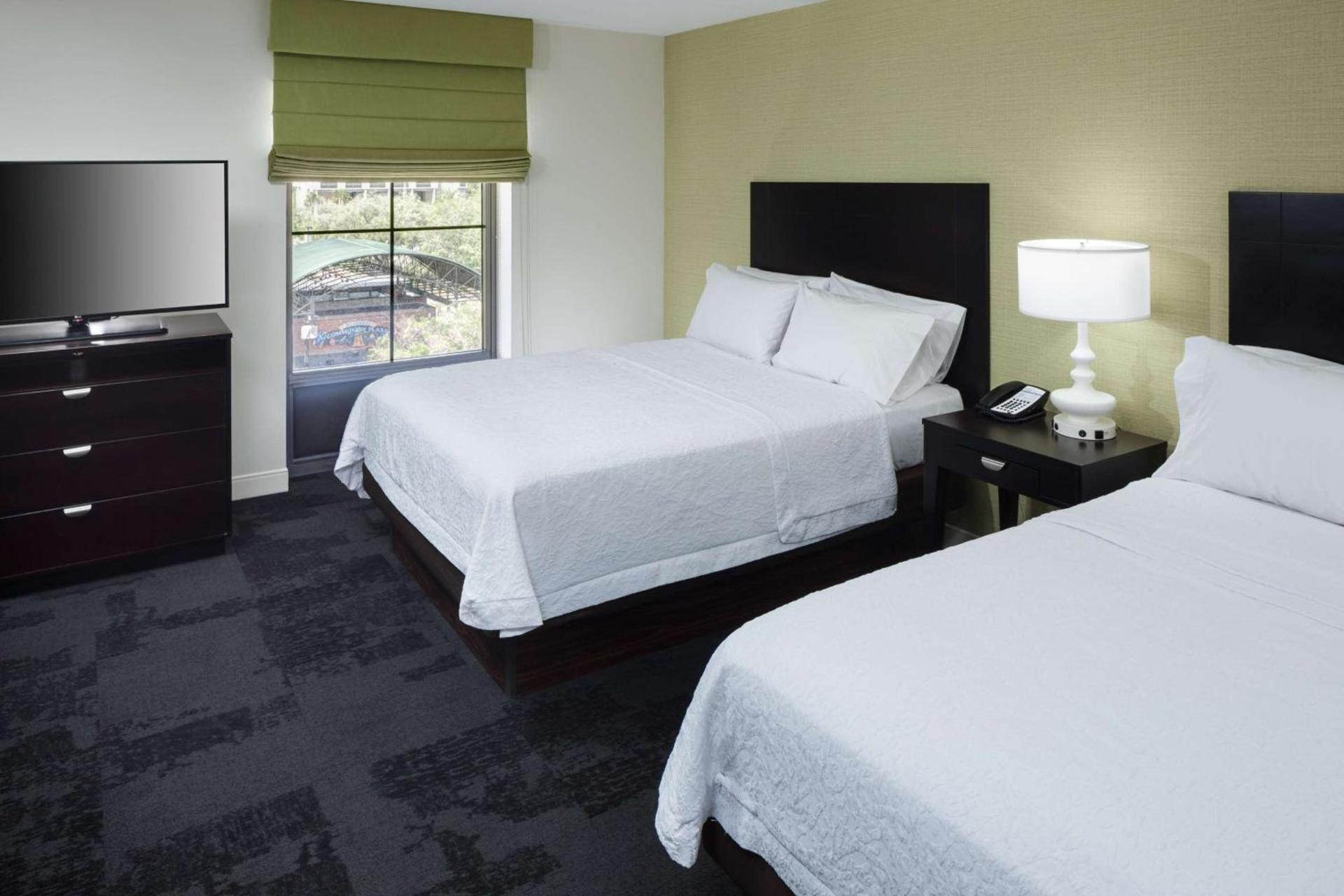 Hampton Inn & Suites Gainesville Downtown photo 20