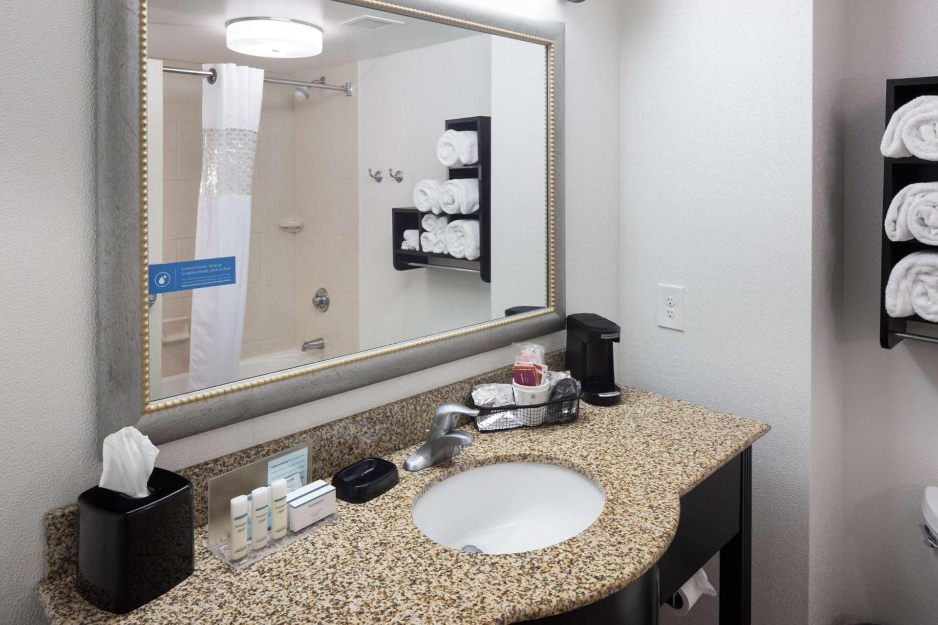 Hampton Inn & Suites Gainesville Downtown photo 25