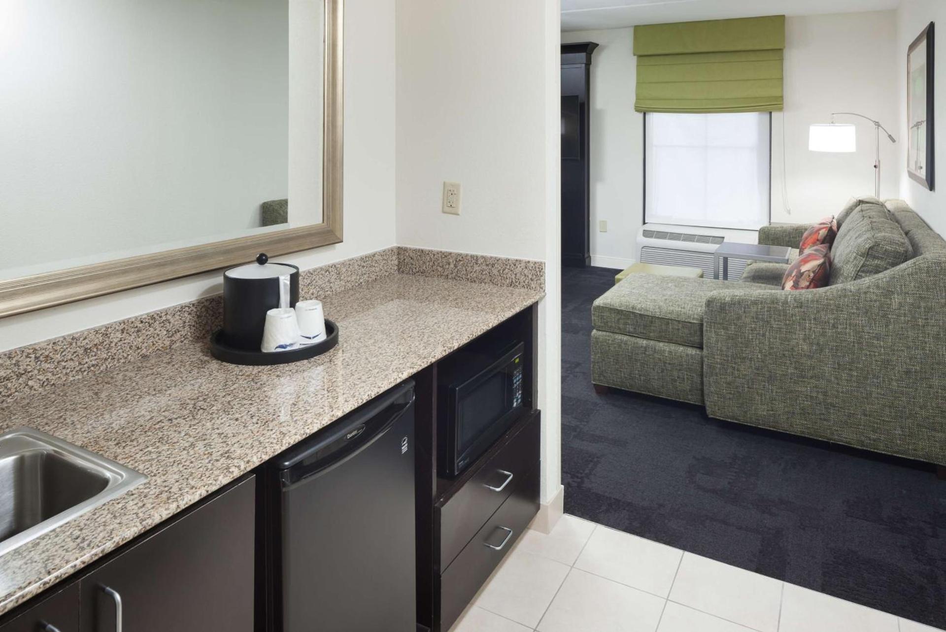 Hampton Inn & Suites Gainesville Downtown photo 42