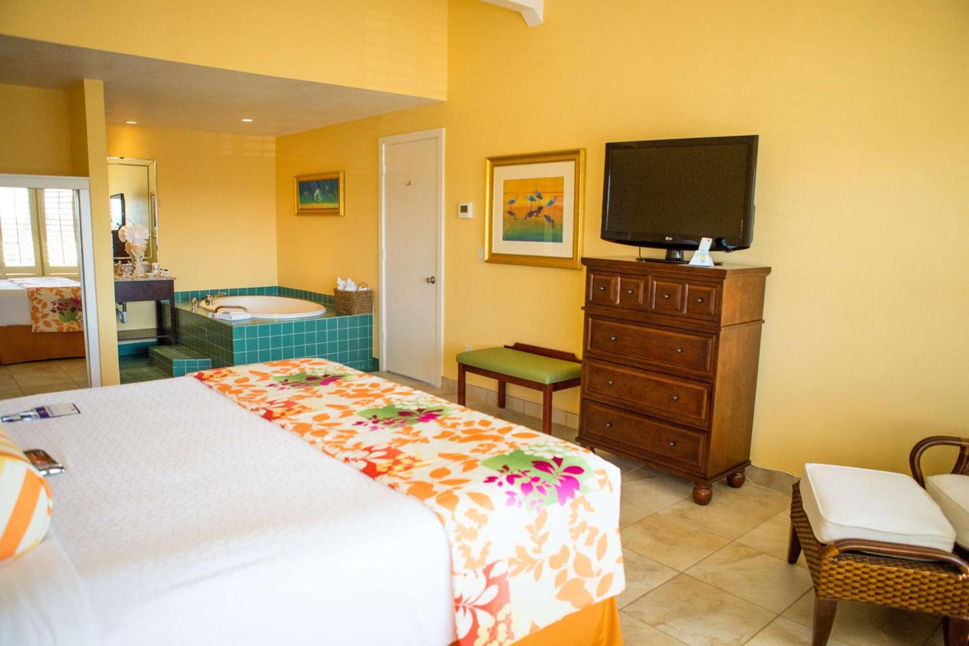 Best Western Plus Yacht Harbor Inn photo 3