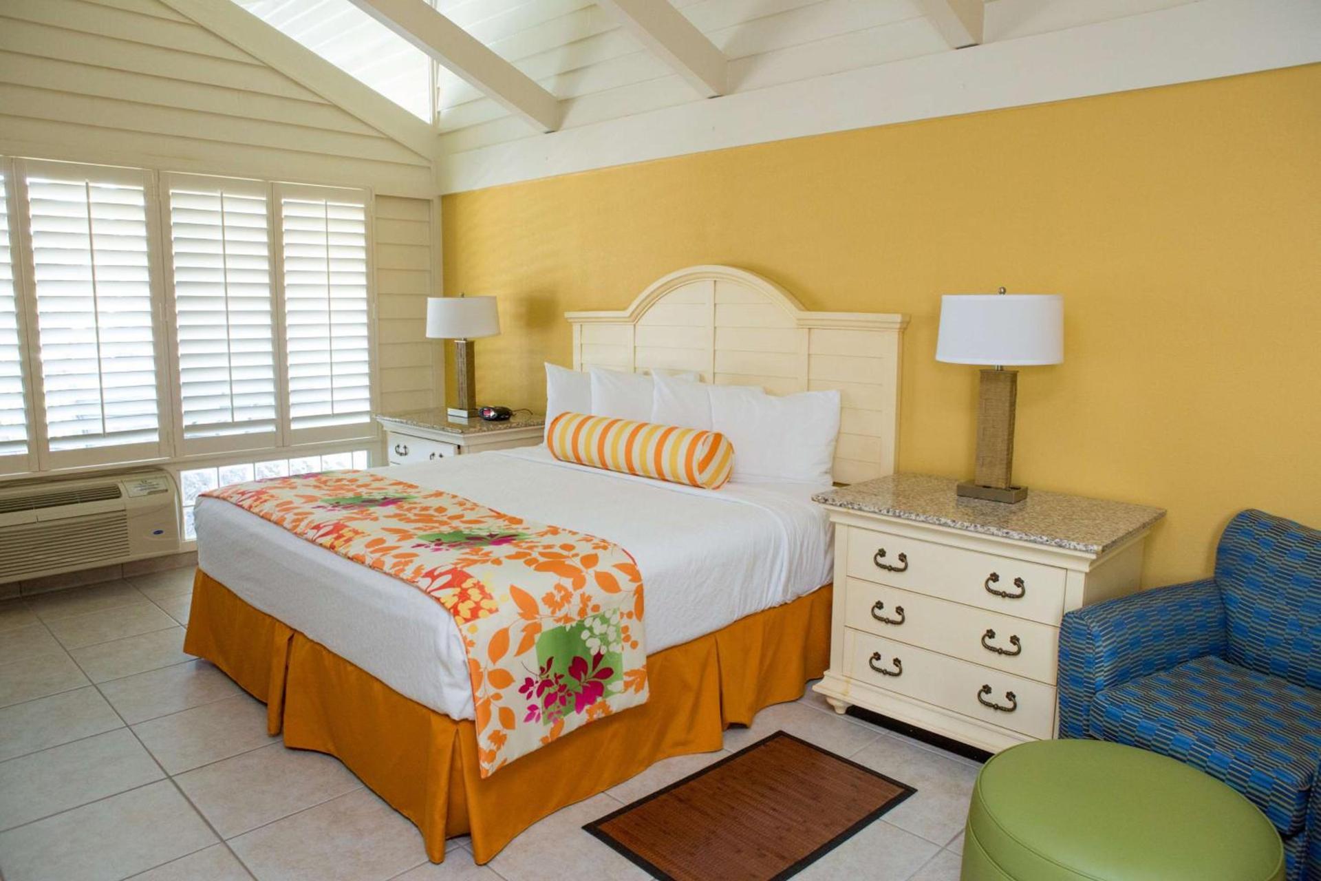 Best Western Plus Yacht Harbor Inn photo 9