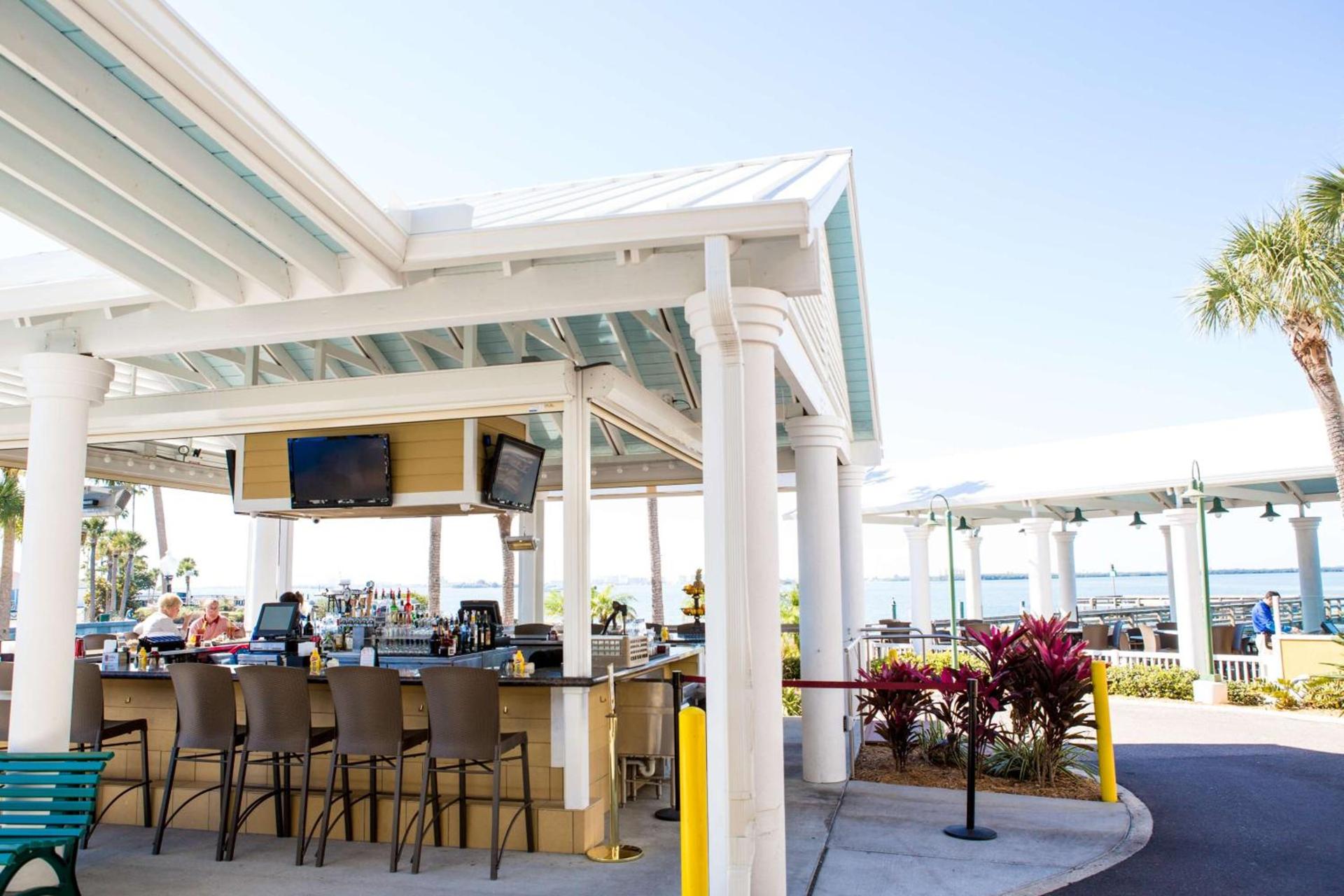 Best Western Plus Yacht Harbor Inn photo 11