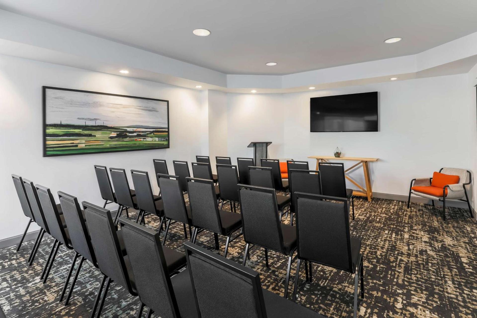 Hilton Garden Inn Davis Downtown photo 15
