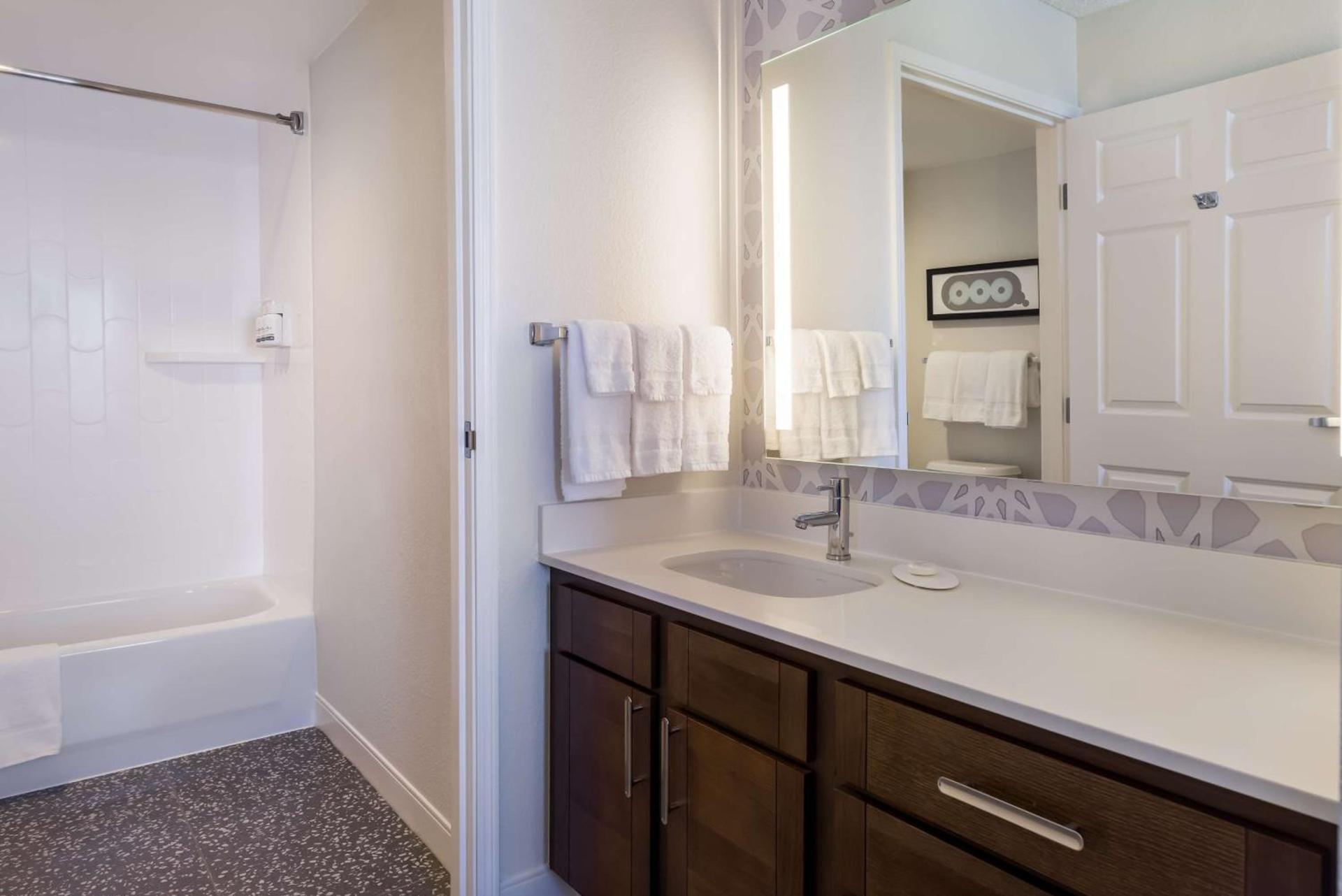 Sonesta ES Suites San Francisco Airport Oyster Point Waterfront photo 12