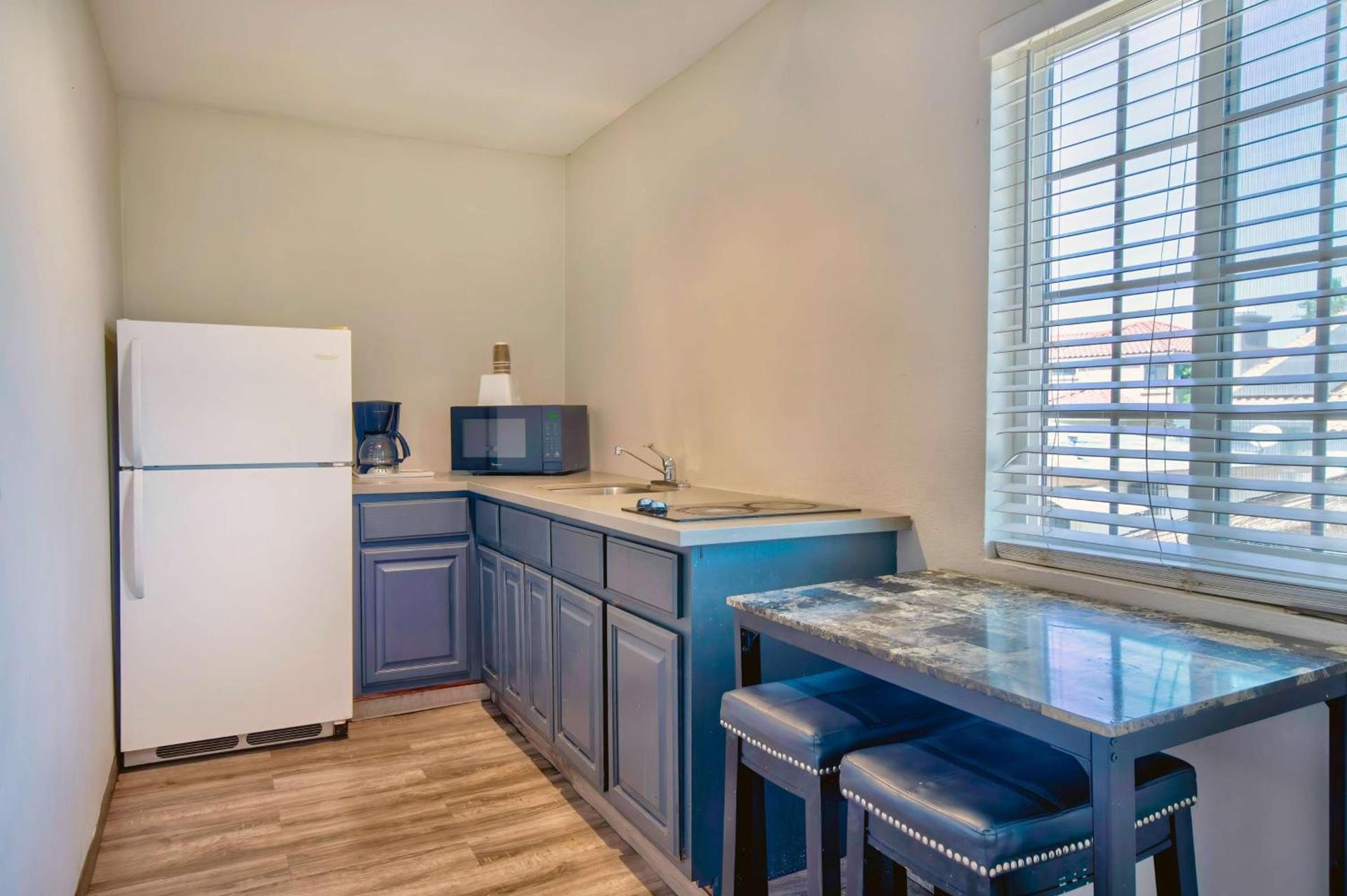 Studio 6 Rosemead, CA photo 20