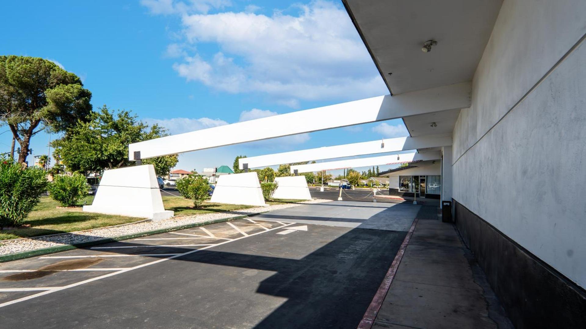 Motel 6 Victorville Green Tree Bvld photo 4